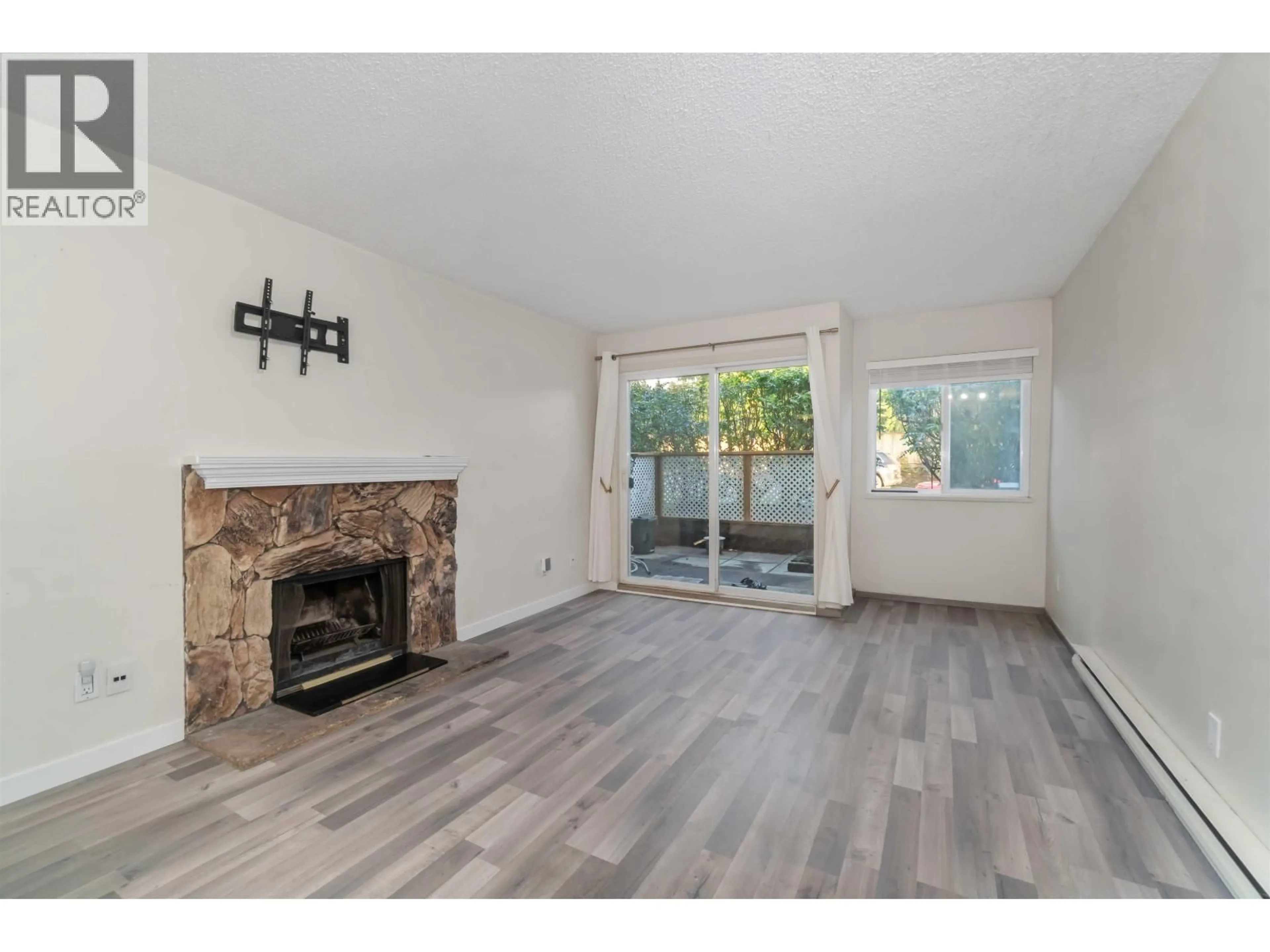 A pic of a room for 109 - 555 NORTH ROAD, Coquitlam British Columbia V3J1N8