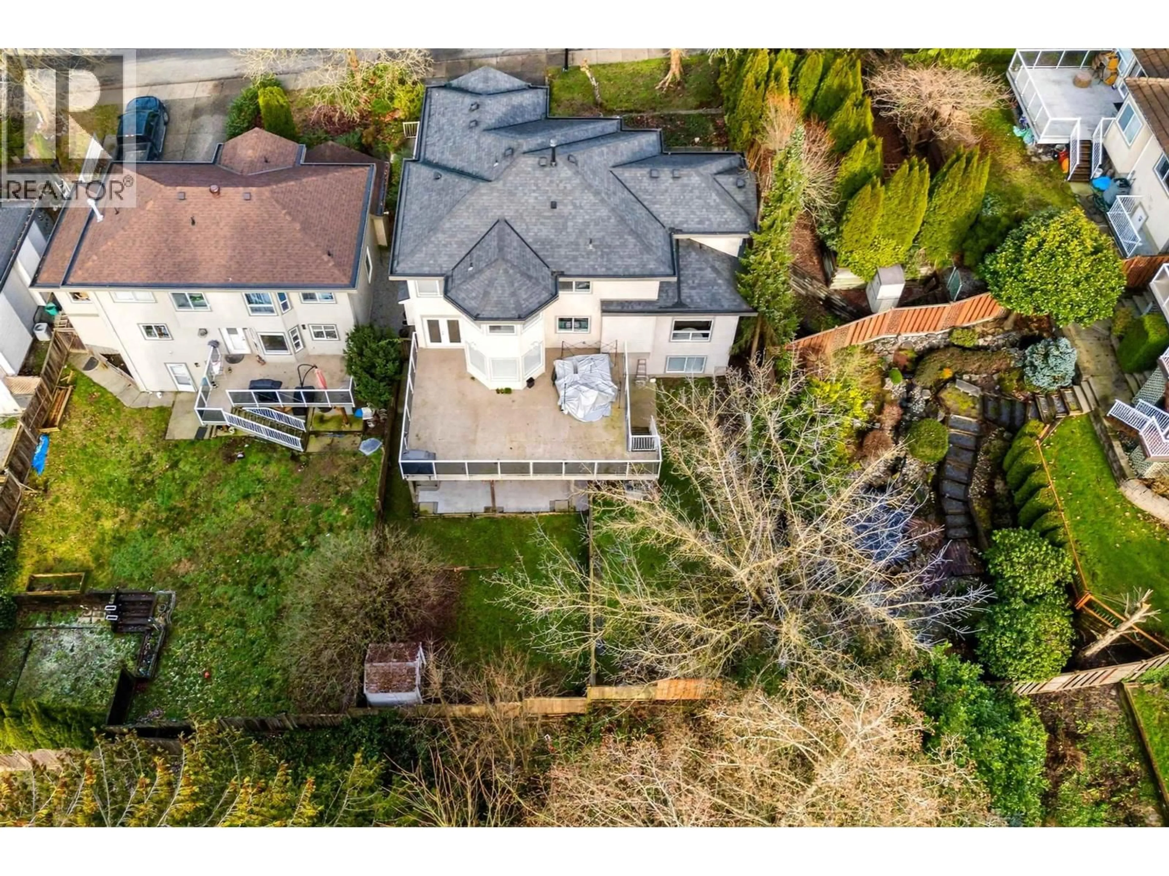 A pic from outside/outdoor area/front of a property/back of a property/a pic from drone, street for 23854 ZERON AVENUE, Maple Ridge British Columbia V2W1E3