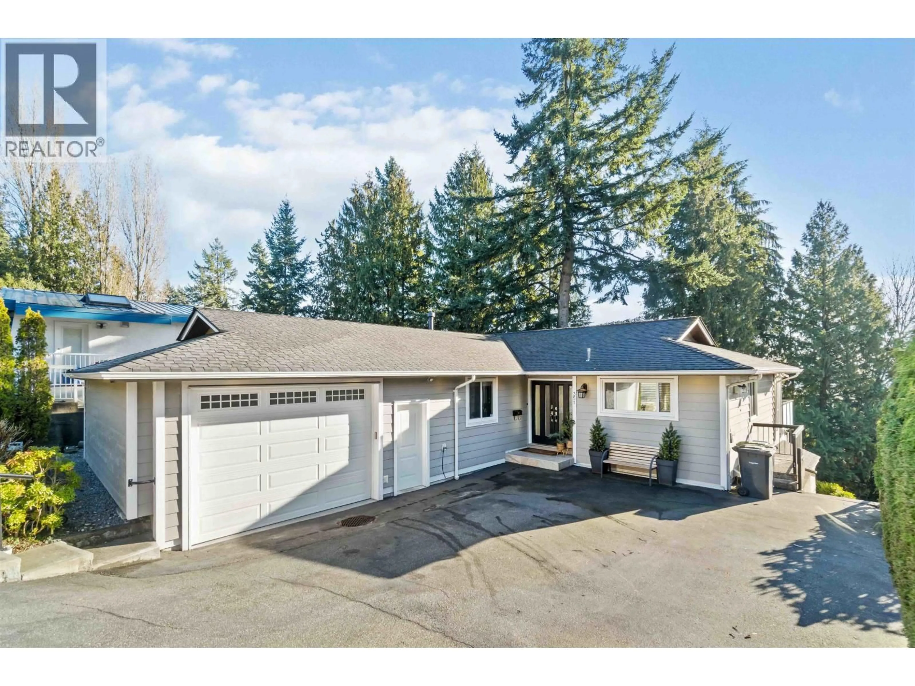 Unknown for 351 DARTMOOR DRIVE, Coquitlam British Columbia V3K5R6