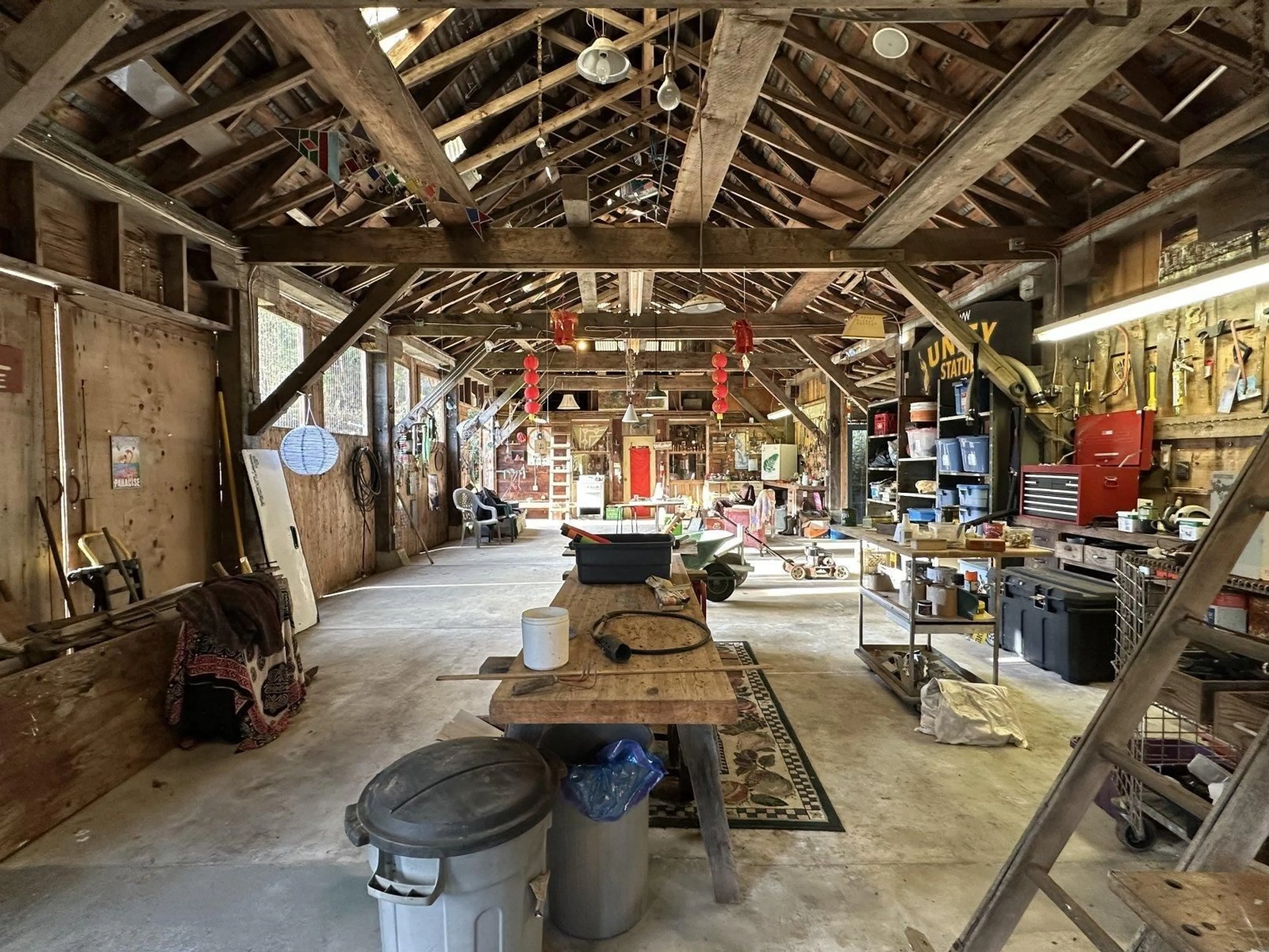 Indoor garage for 11191 STAVE LAKE ROAD, Mission British Columbia V2V4J1