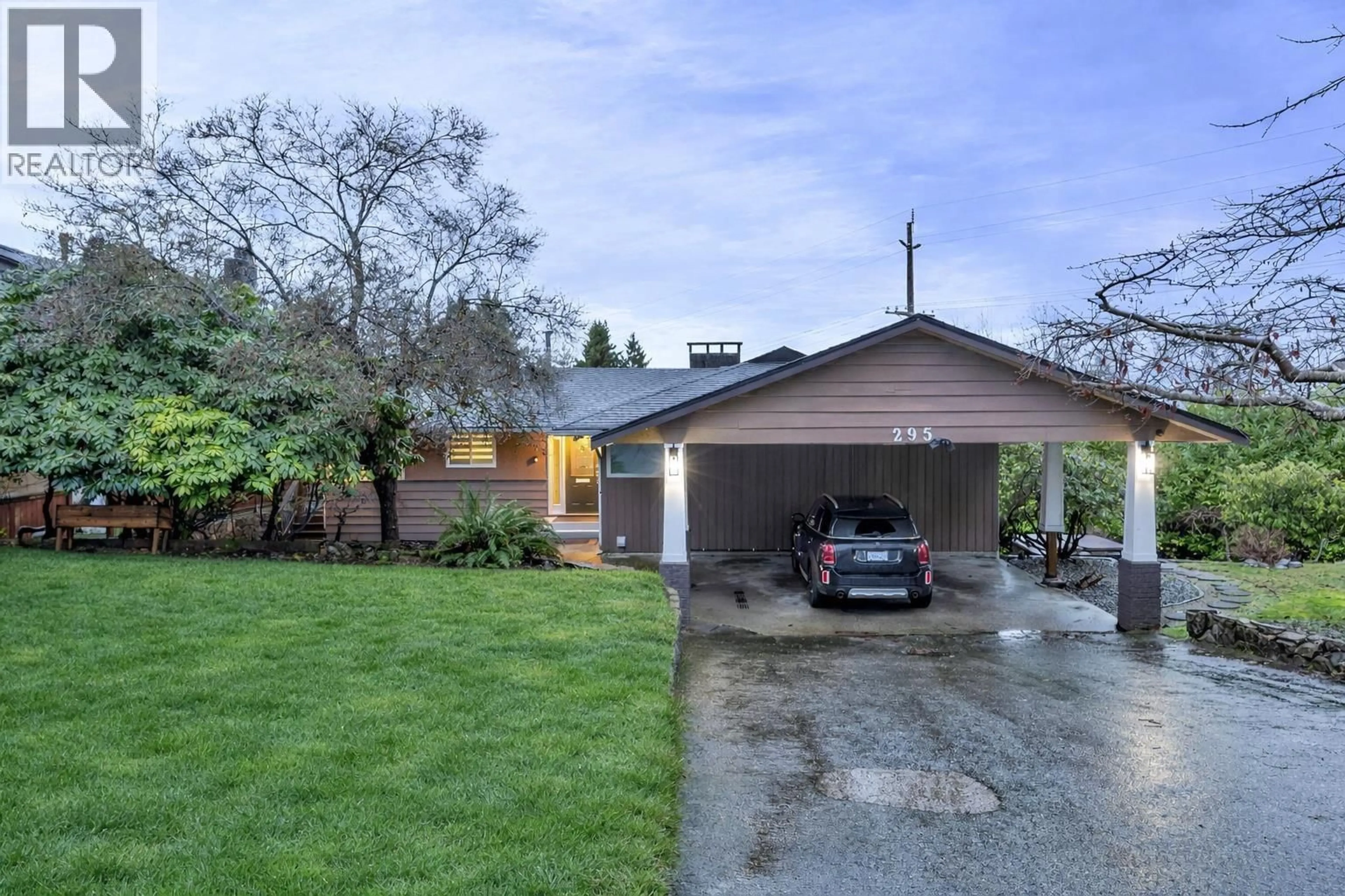 A pic from outside/outdoor area/front of a property/back of a property/a pic from drone, street for 295 GAMMA AVENUE, Burnaby British Columbia V5C1Y2