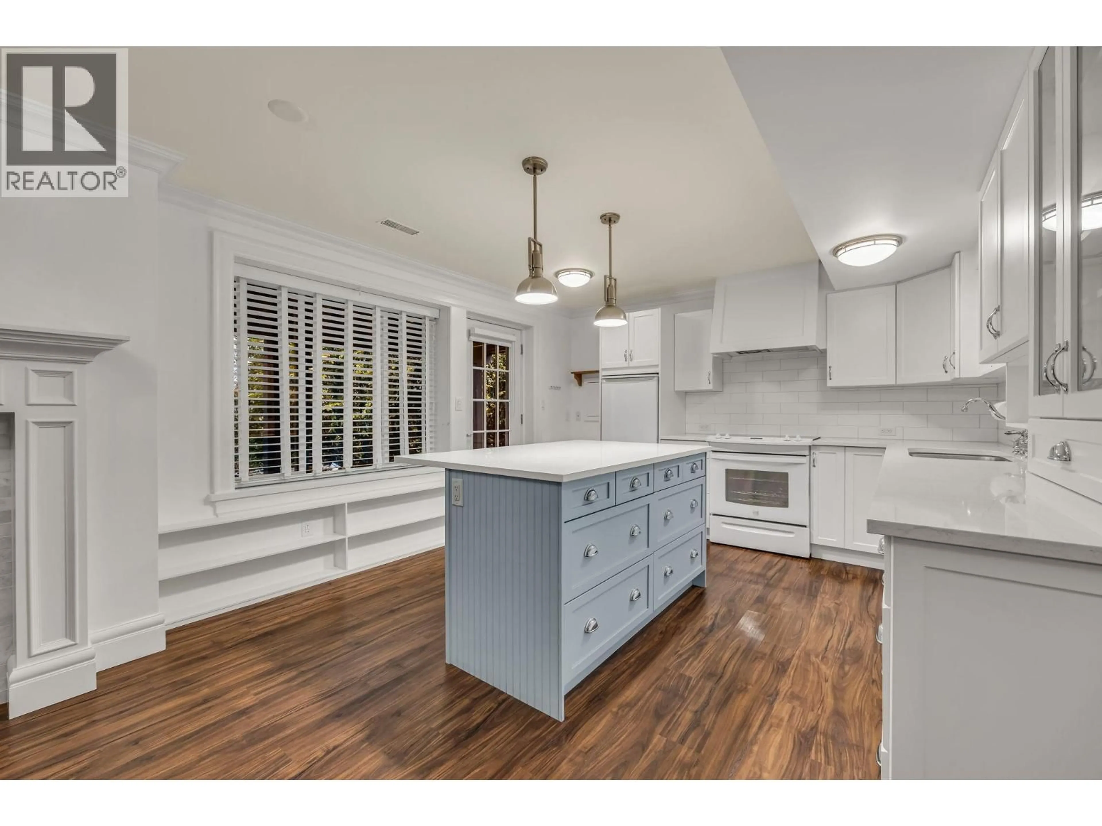 Open concept kitchen, unknown for 295 GAMMA AVENUE, Burnaby British Columbia V5C1Y2