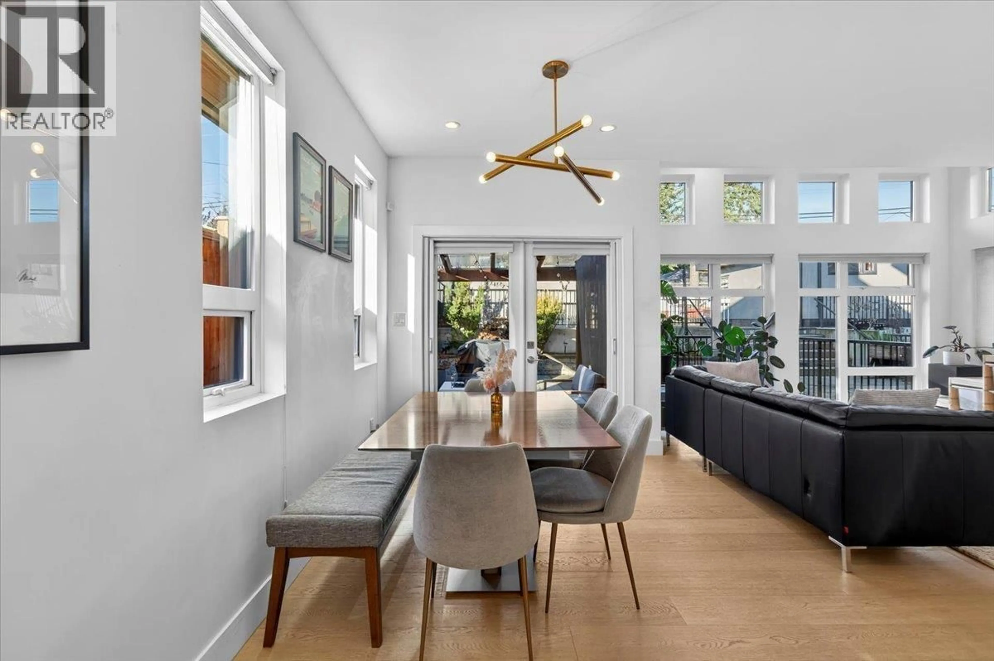 Dining room, unknown for 2 - 252 19TH STREET, North Vancouver British Columbia V7L2Z2