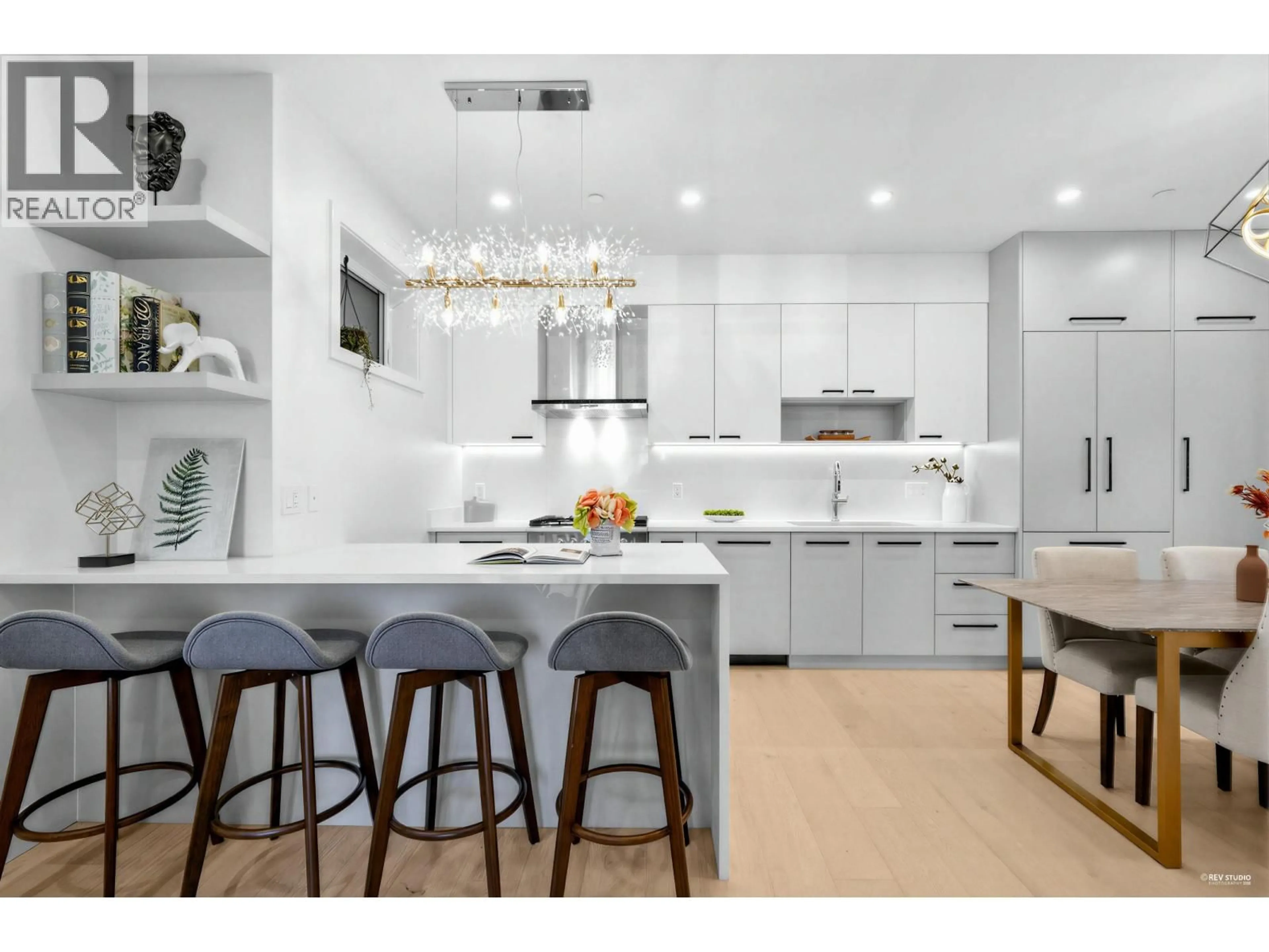 Contemporary kitchen, unknown for 3172 26TH AVENUE, Vancouver British Columbia V6L1V8