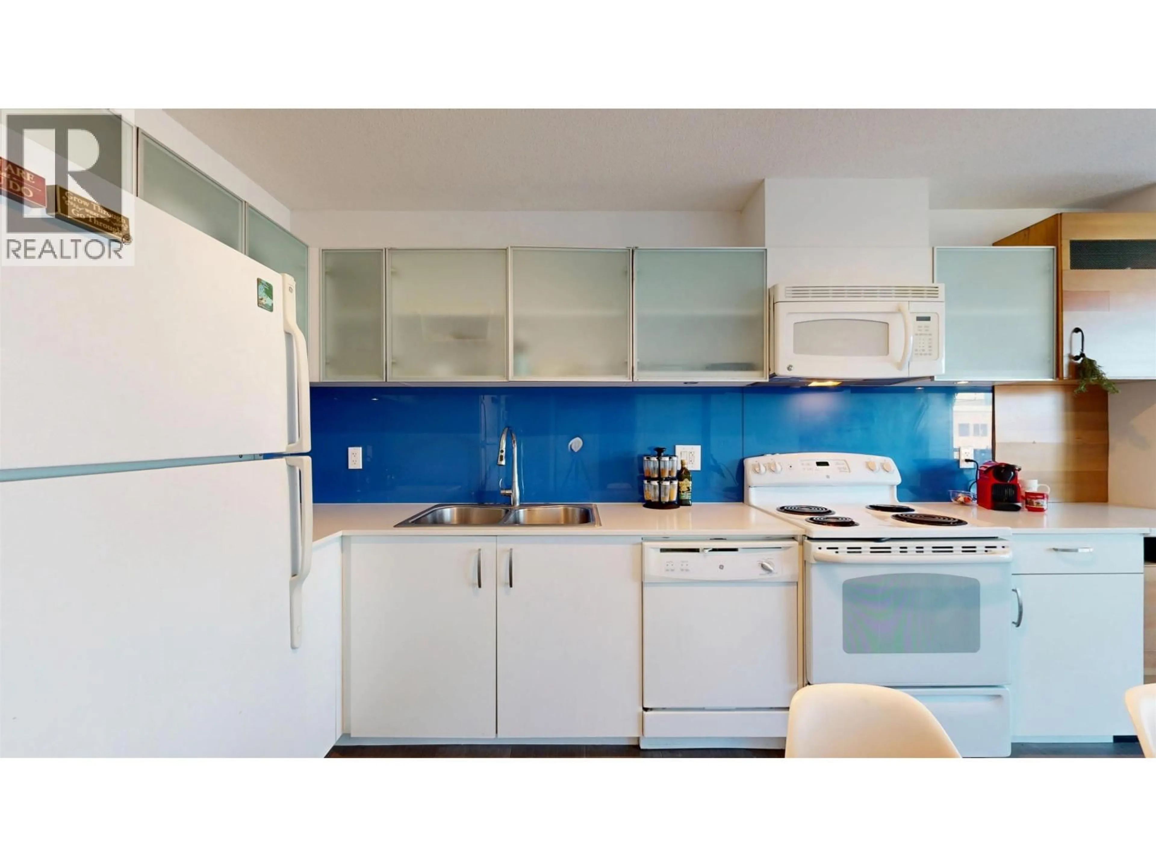 Standard kitchen, unknown for 905 - 66 CORDOVA STREET, Vancouver British Columbia V6B0L2