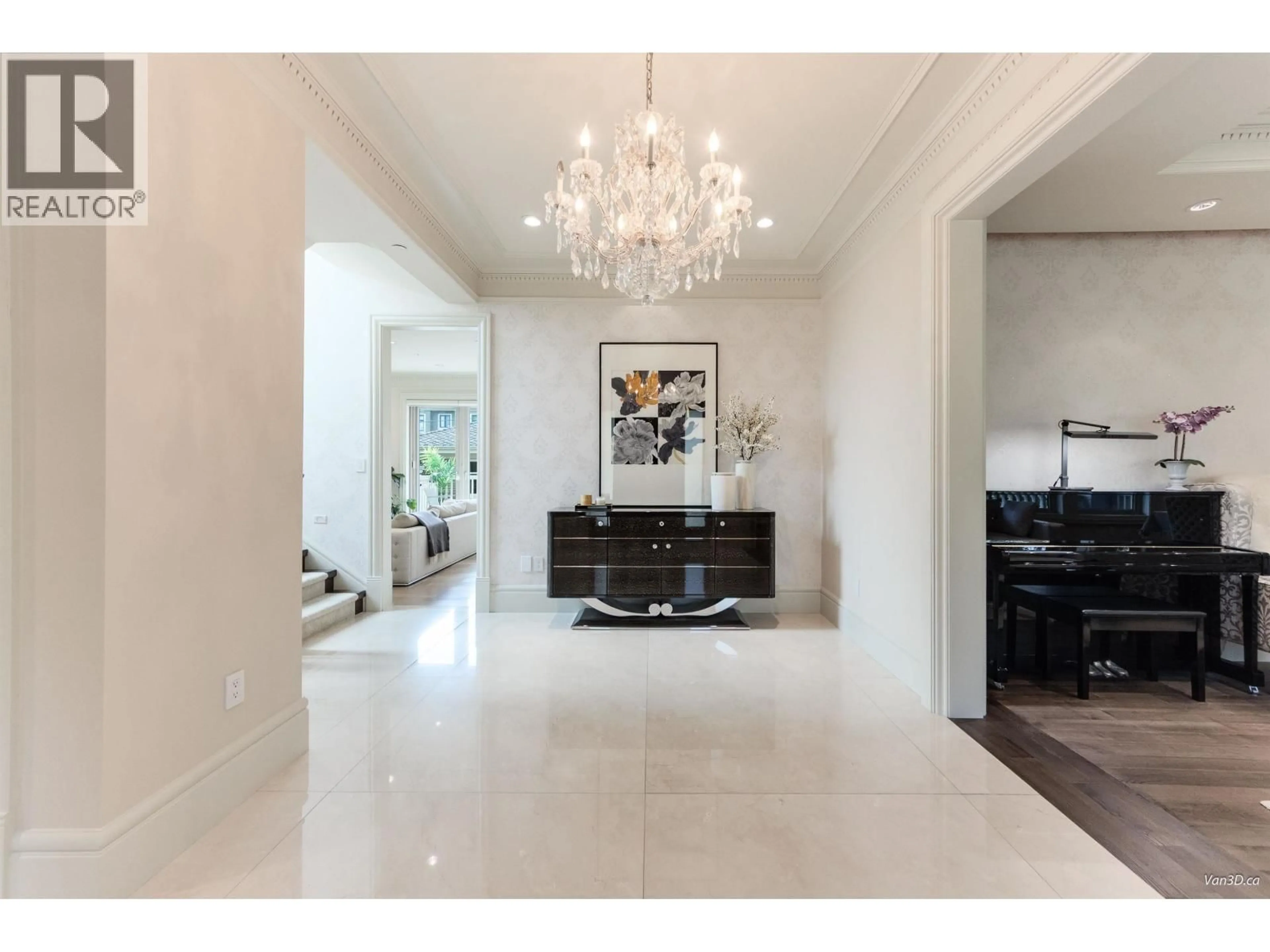 Indoor foyer for 1192 39TH AVENUE, Vancouver British Columbia V6M1S8