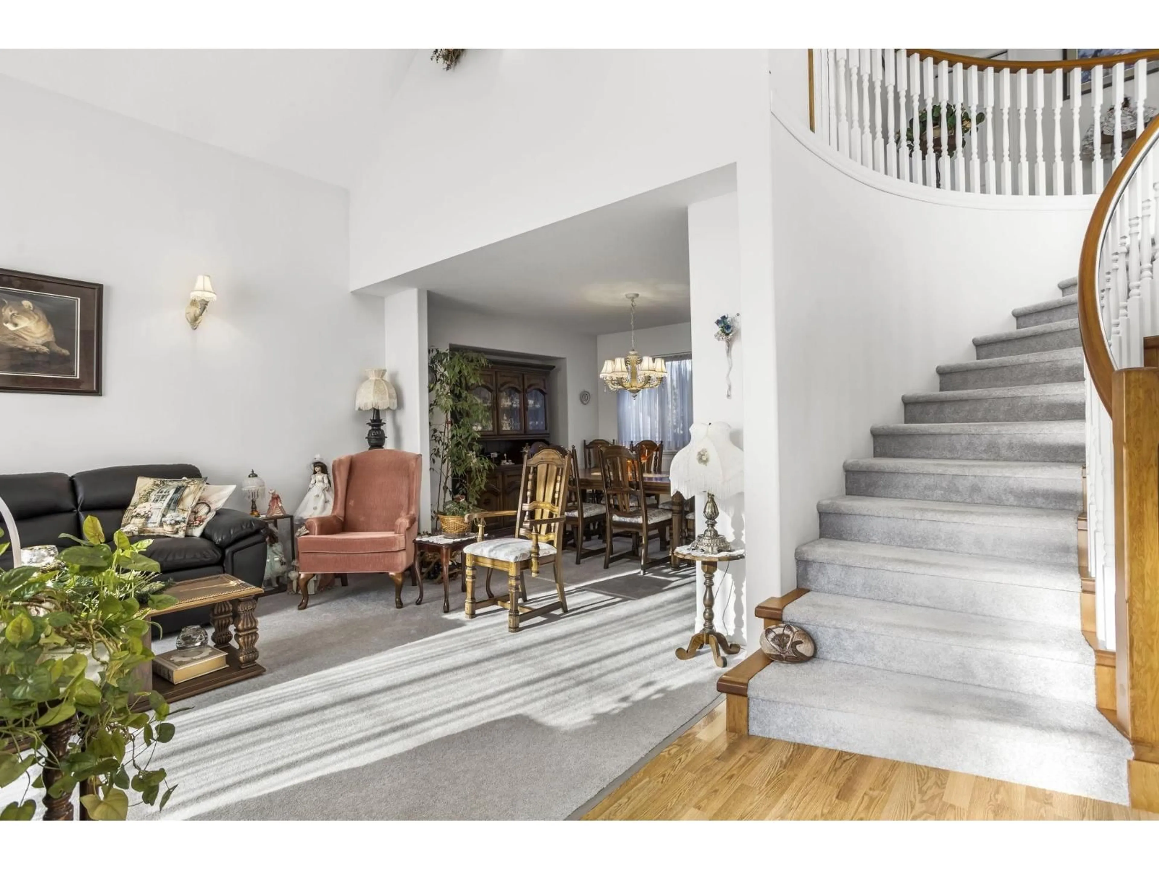 Indoor foyer for 7327 PRASMOUNT PLACE, Agassiz British Columbia V0M1A0