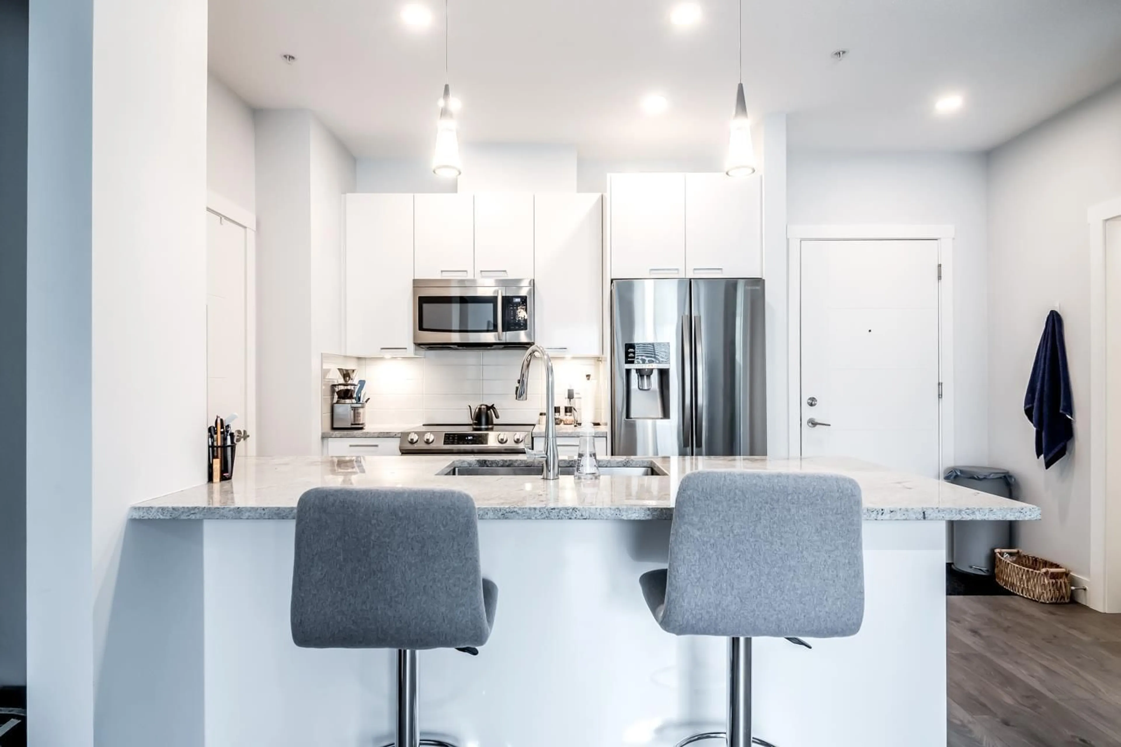 Contemporary kitchen, ceramic/tile floor for 501 - 5485 BRYDON CRESCENT, Langley British Columbia V3A0N5