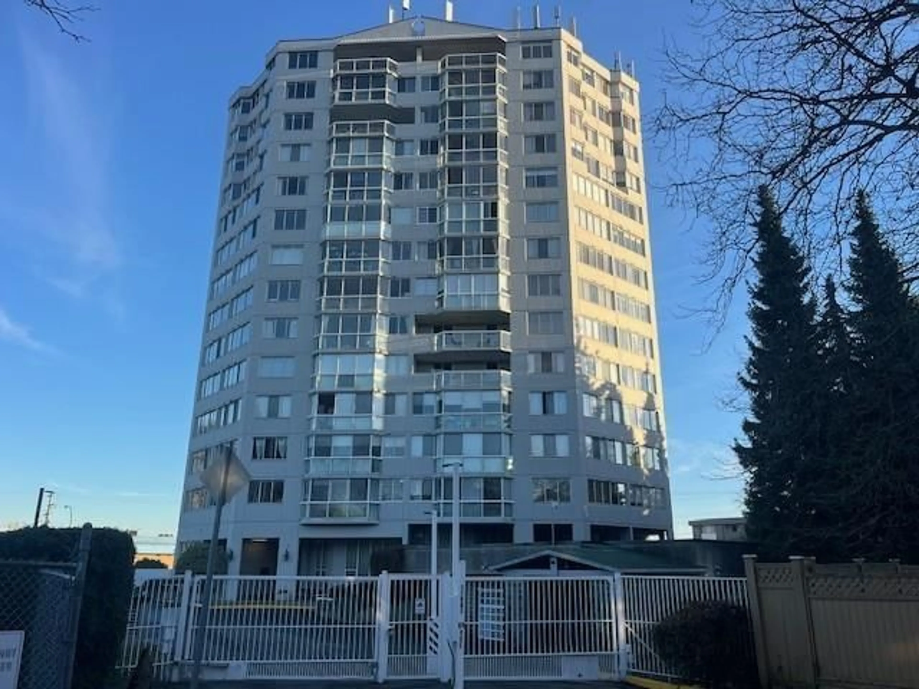 Unknown for 305 - 11881 88 AVENUE, Delta British Columbia V4C8A2