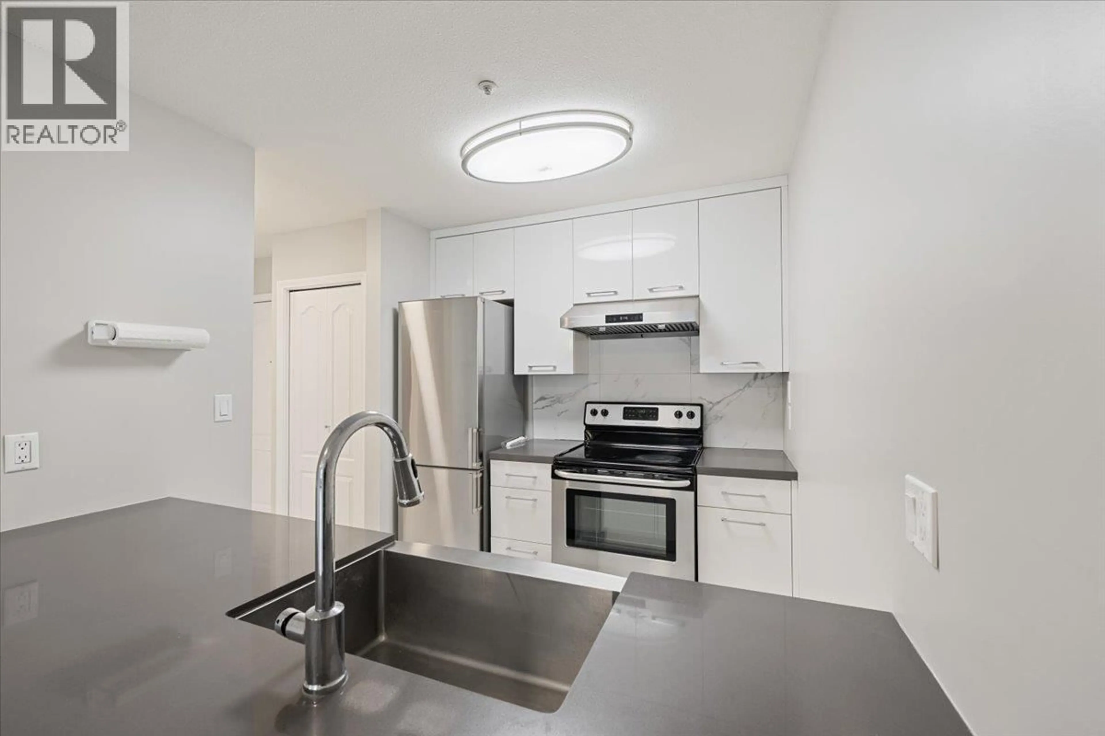 Standard kitchen, unknown for 204 - 8680 LANSDOWNE ROAD, Richmond British Columbia V6X1B9