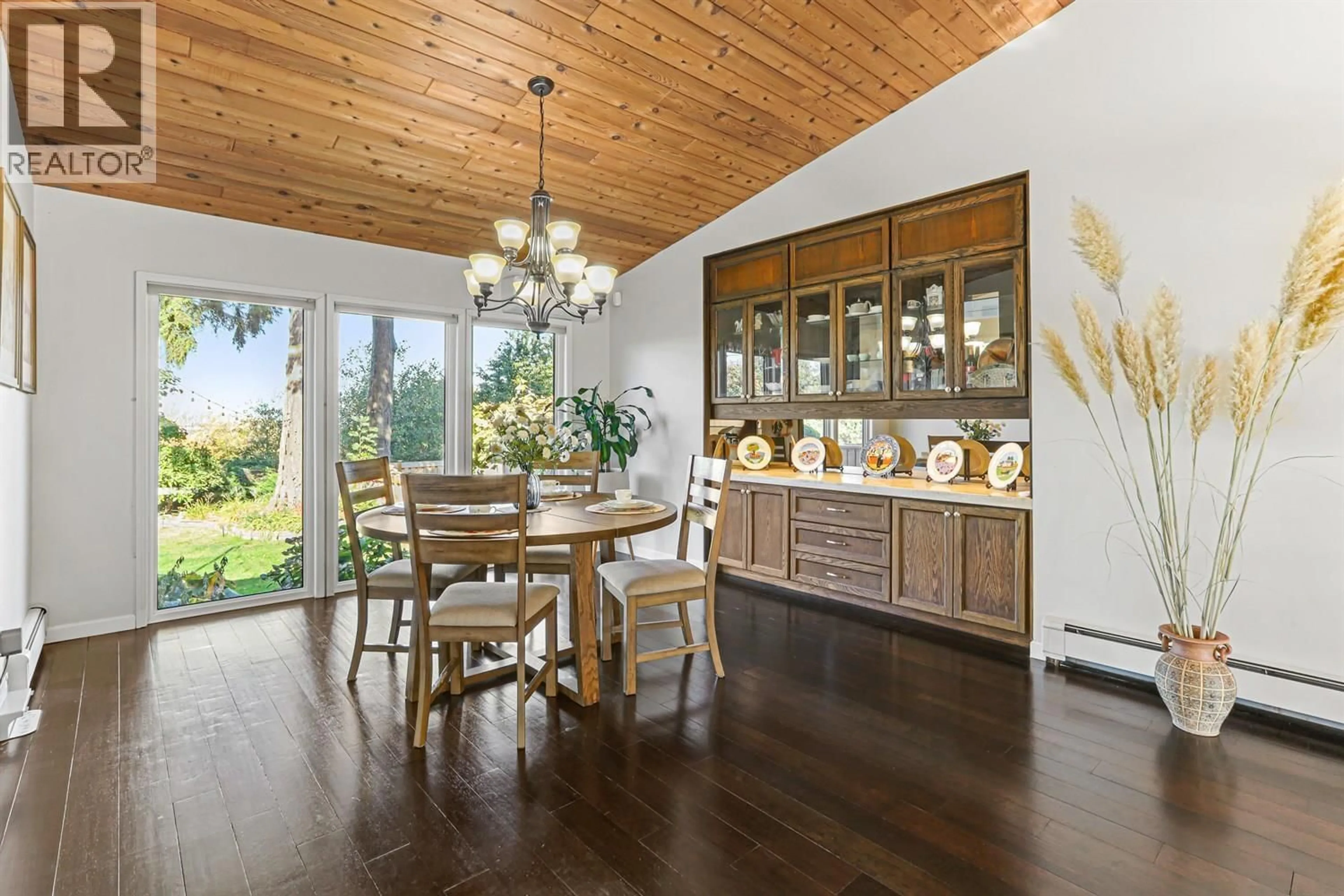 Dining room, wood/laminate floor for 5243 UPLAND DRIVE, Delta British Columbia V4M2G3