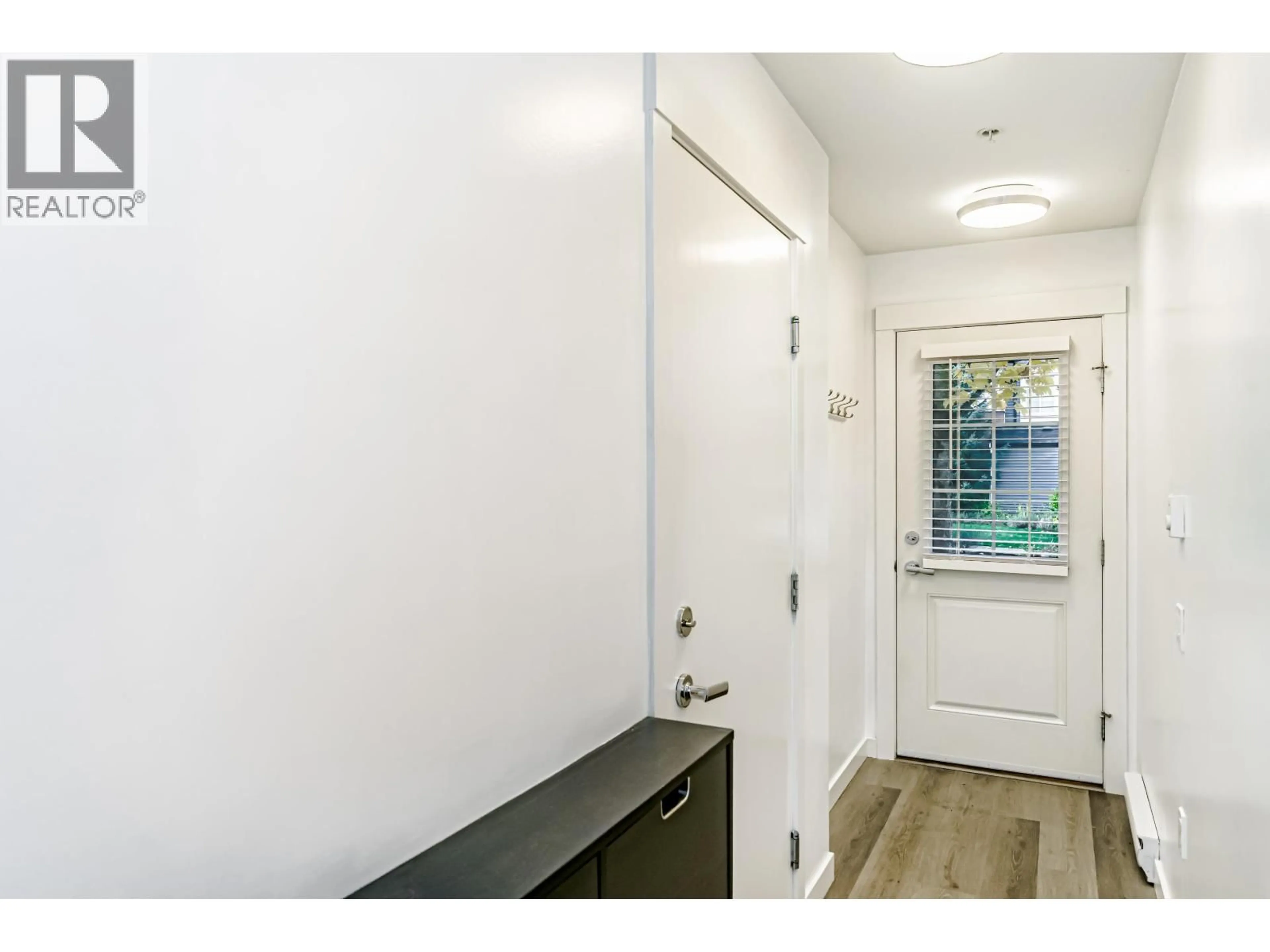 Indoor entryway for 24 - 2423 AVON PLACE, Port Coquitlam British Columbia V3B0H5