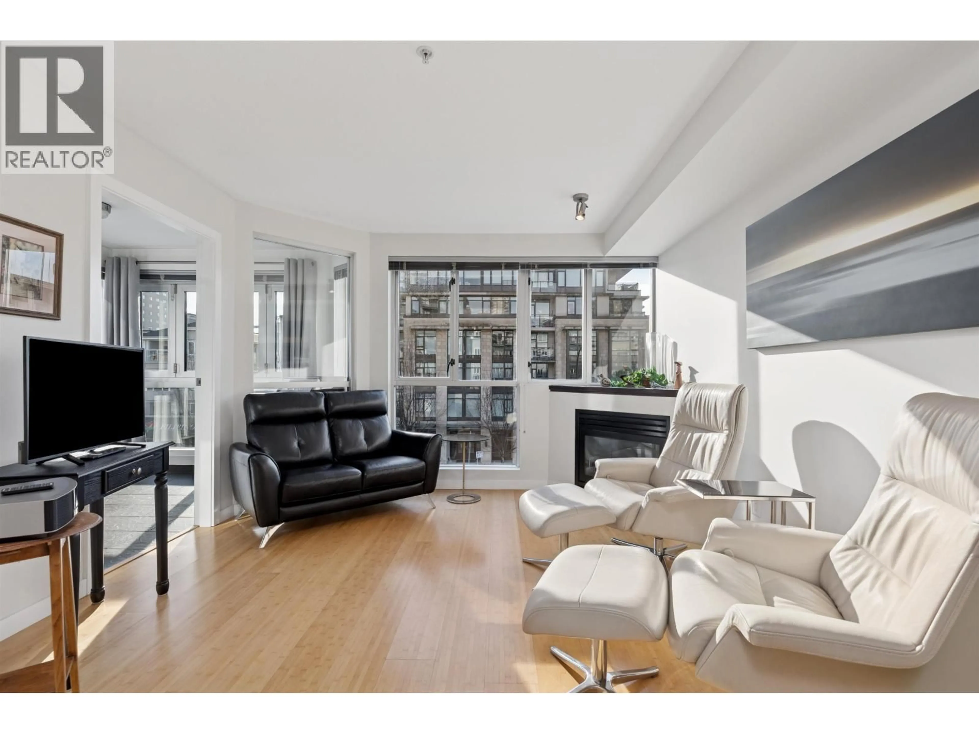 Living room with furniture, unknown for 311 - 122 3RD STREET, North Vancouver British Columbia V7L1E6