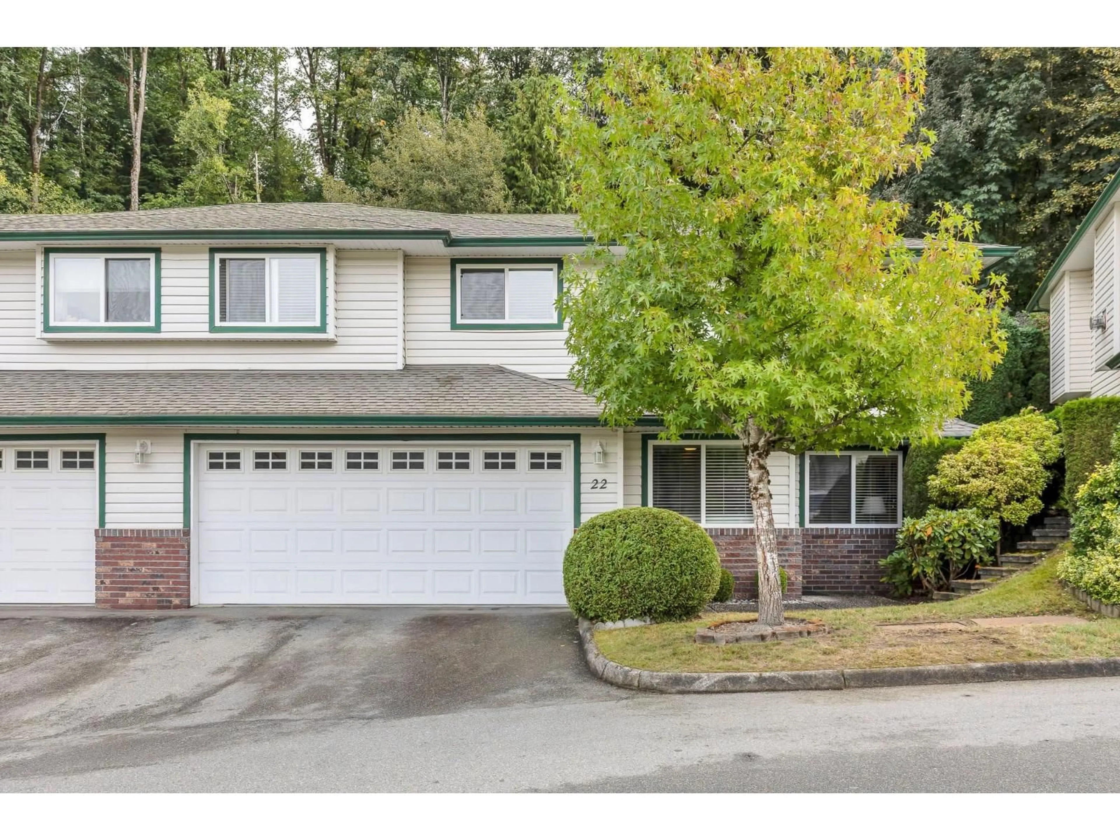 Home with vinyl exterior material, street for 22 - 34250 HAZELWOOD AVENUE, Abbotsford British Columbia V2S7L4