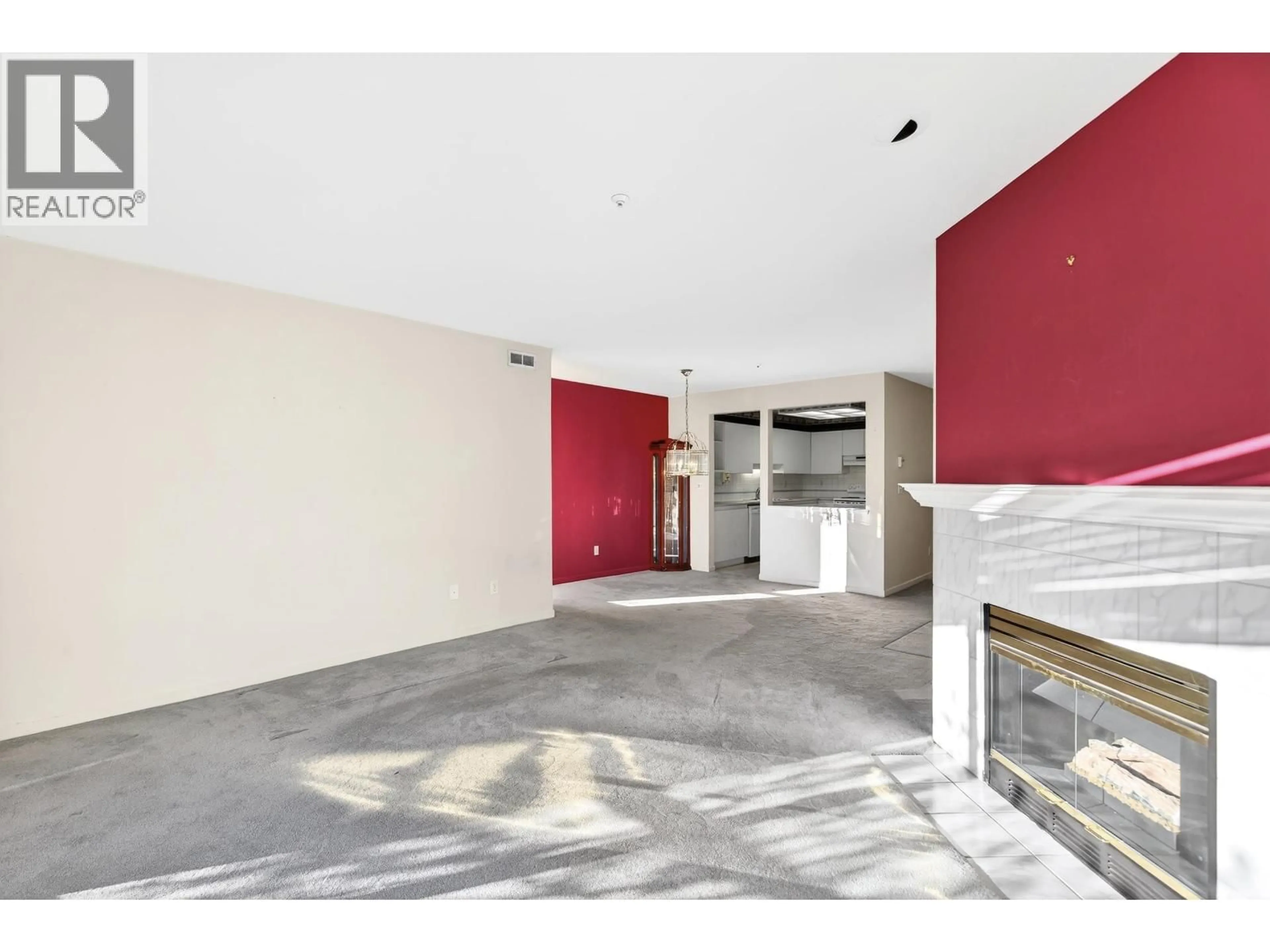 Indoor foyer for 212 - 19122 122 AVENUE, Pitt Meadows British Columbia V3Y2N7