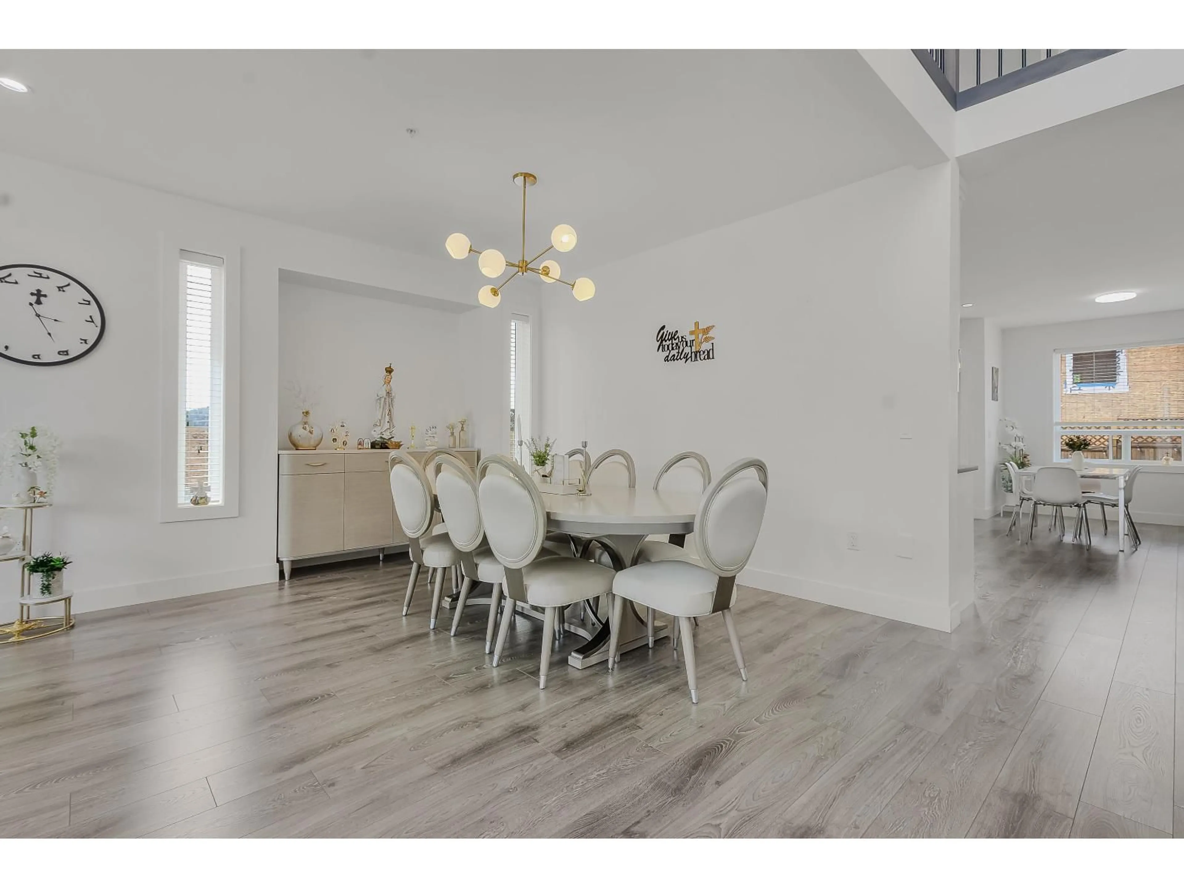 Dining room, wood/laminate floor for 33123 BENEDICT BOULEVARD, Mission British Columbia V2V0H1