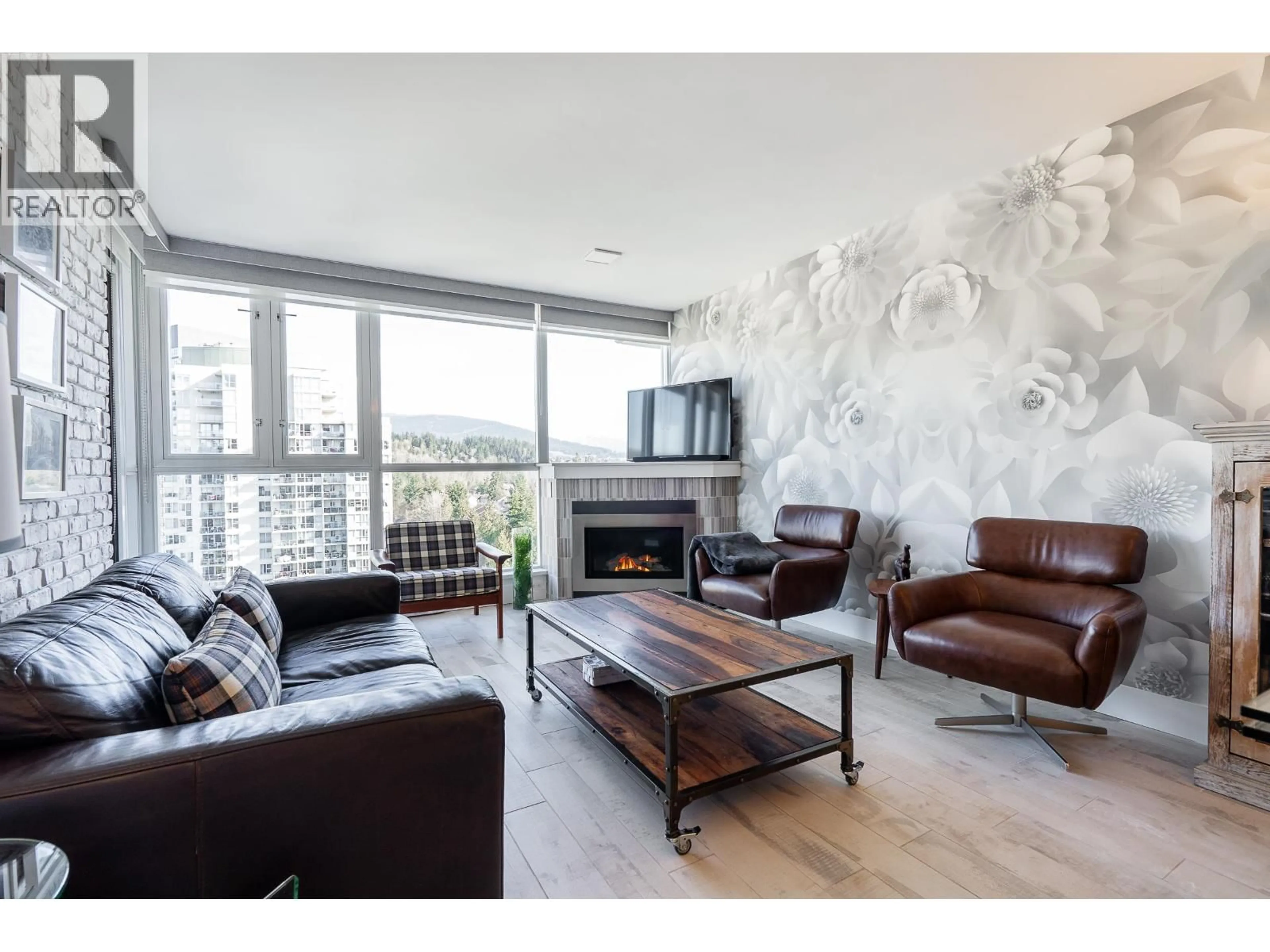 Living room with furniture, wood/laminate floor for 1806 - 235 GUILDFORD WAY, Port Moody British Columbia V3H5L8