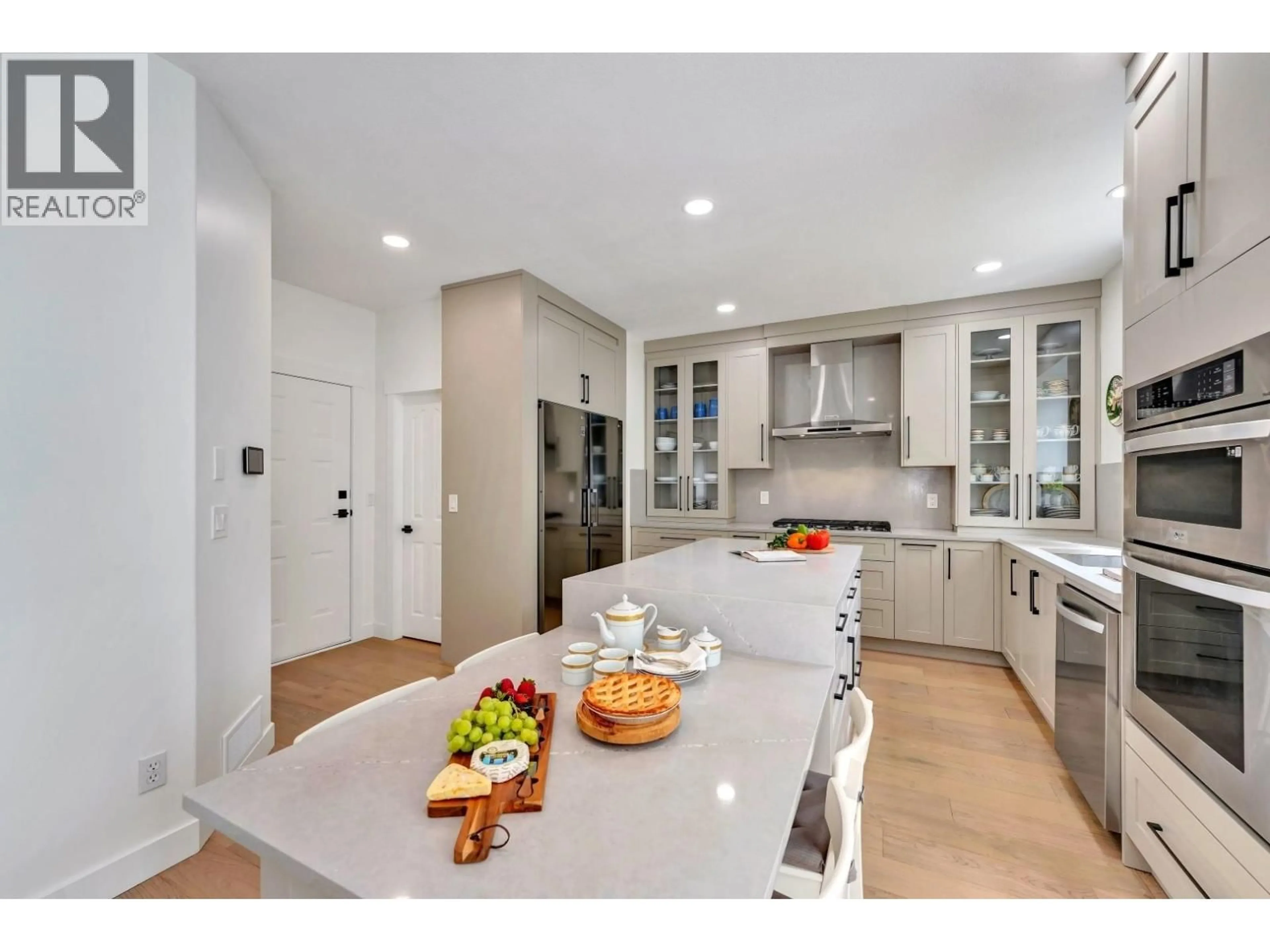 Open concept kitchen, ceramic/tile floor for 2501 MICA PLACE, Coquitlam British Columbia V3E3K7