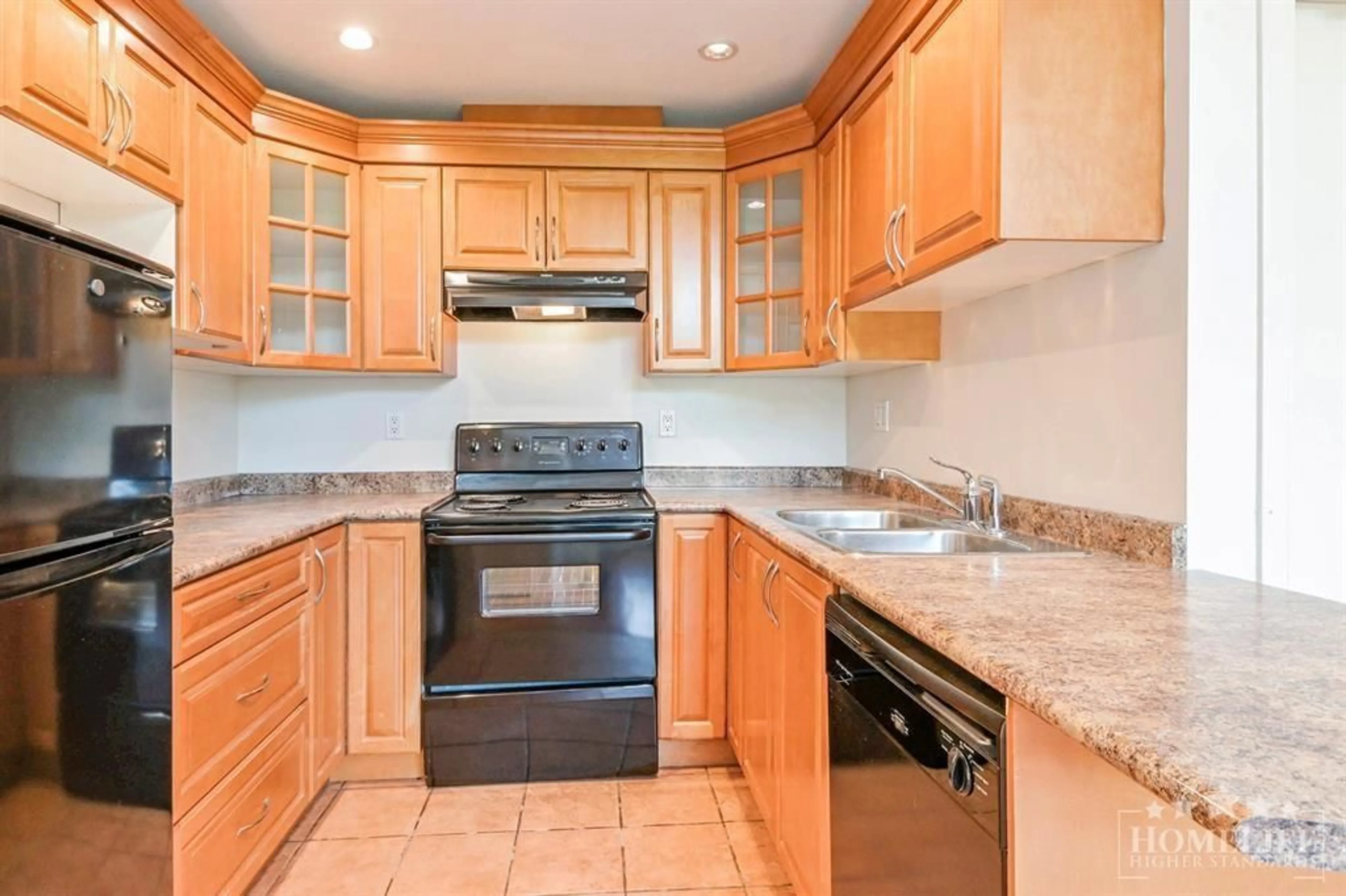 Standard kitchen, ceramic/tile floor for 201 - 2828 152 STREET, Surrey British Columbia V4P1G6
