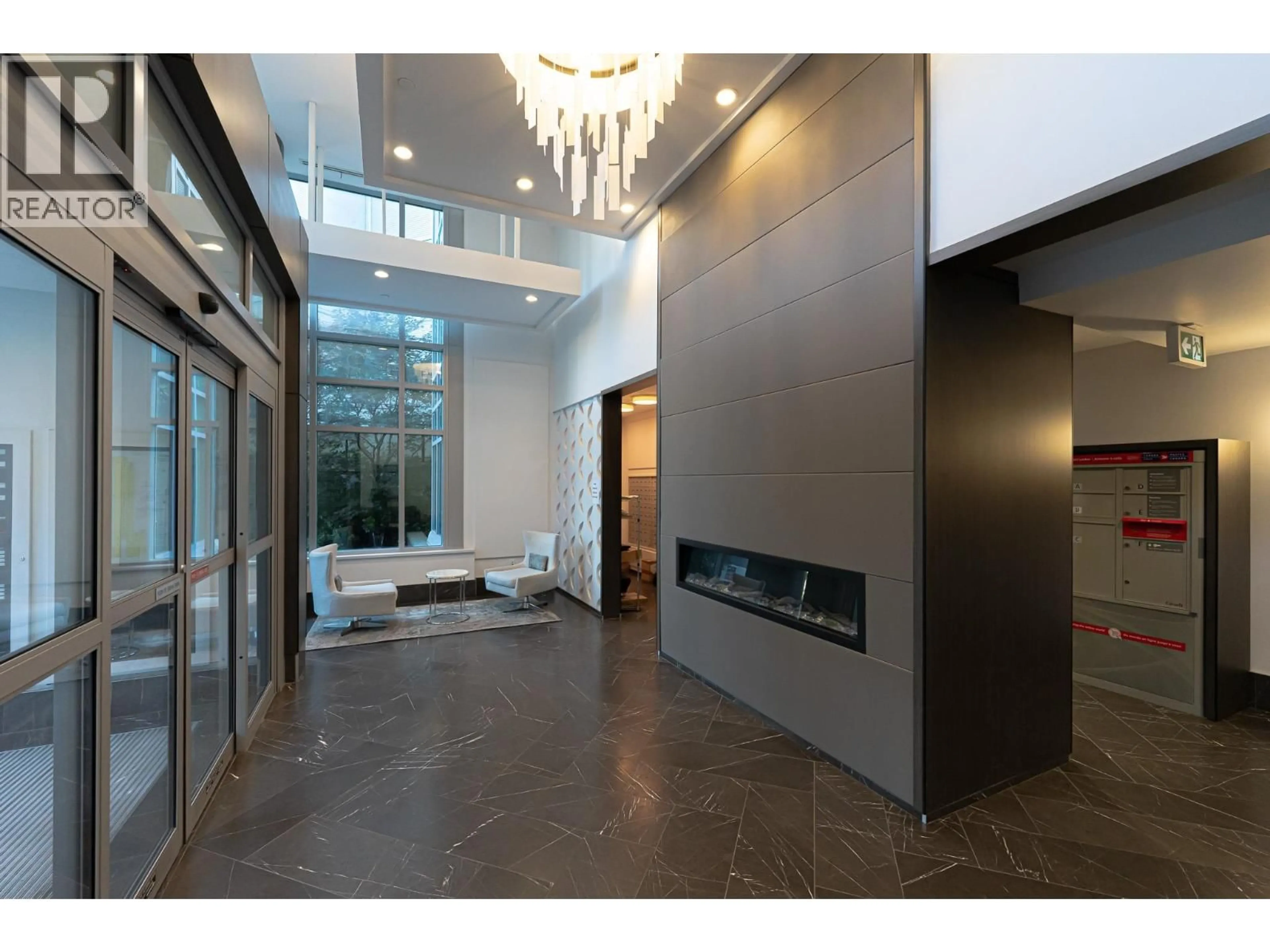 Indoor foyer for 2105 - 520 COMO LAKE AVENUE, Coquitlam British Columbia V3J0E8