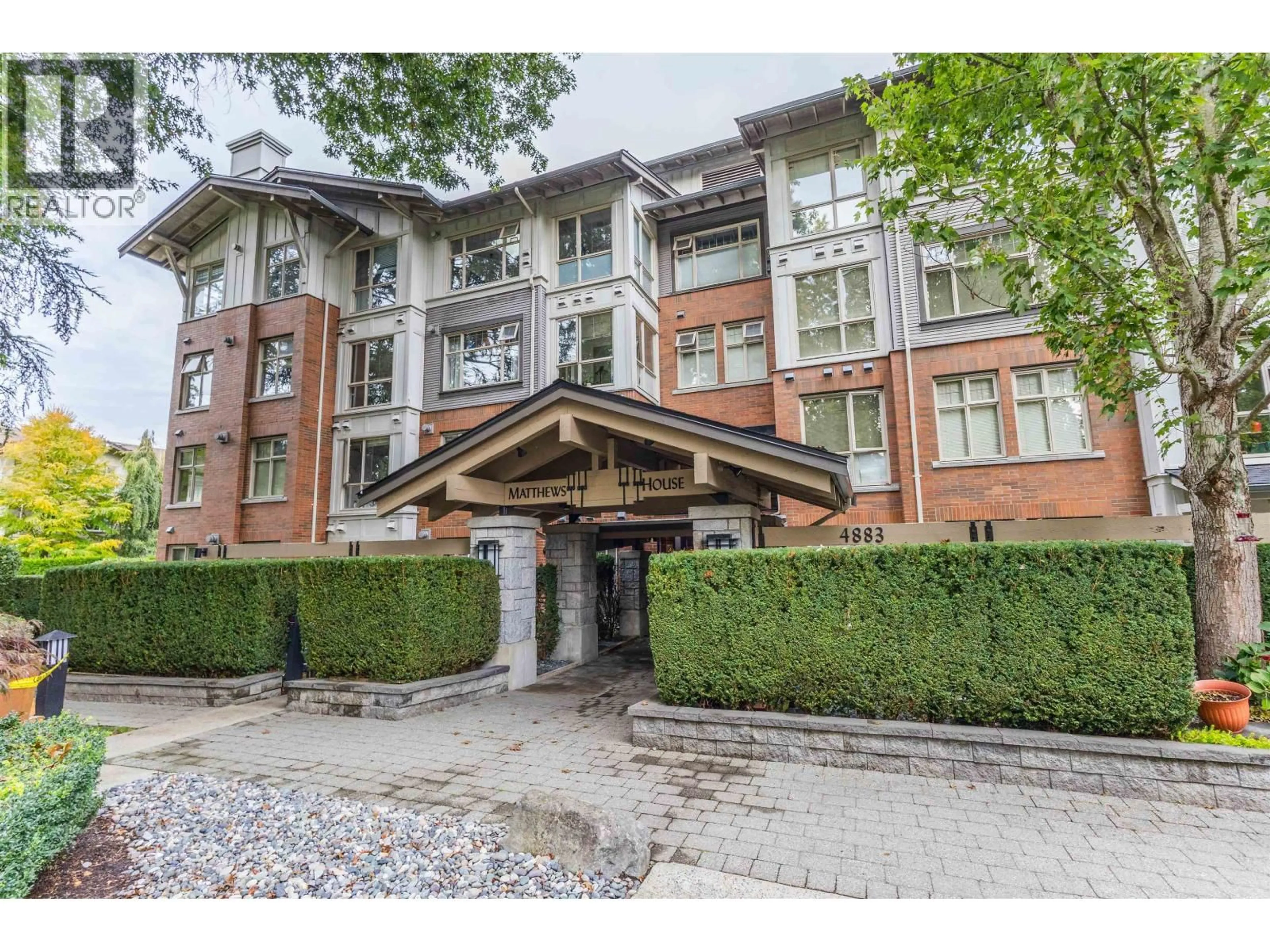 Indoor foyer for 104 - 4883 MACLURE MEWS, Vancouver British Columbia V6J5M8