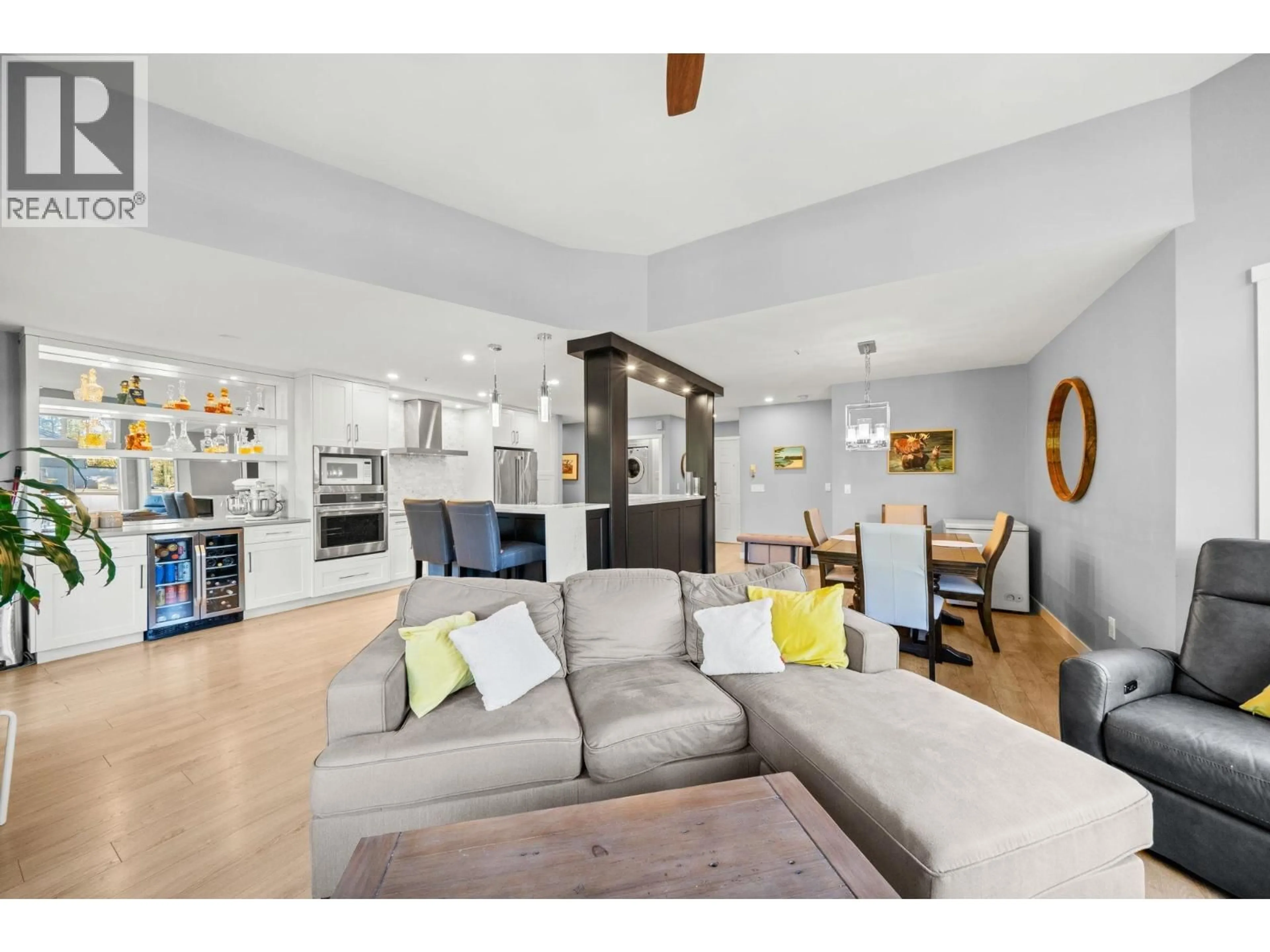 Open concept kitchen, unknown for 311 - 1150 LYNN VALLEY ROAD, North Vancouver British Columbia V7J1Z9