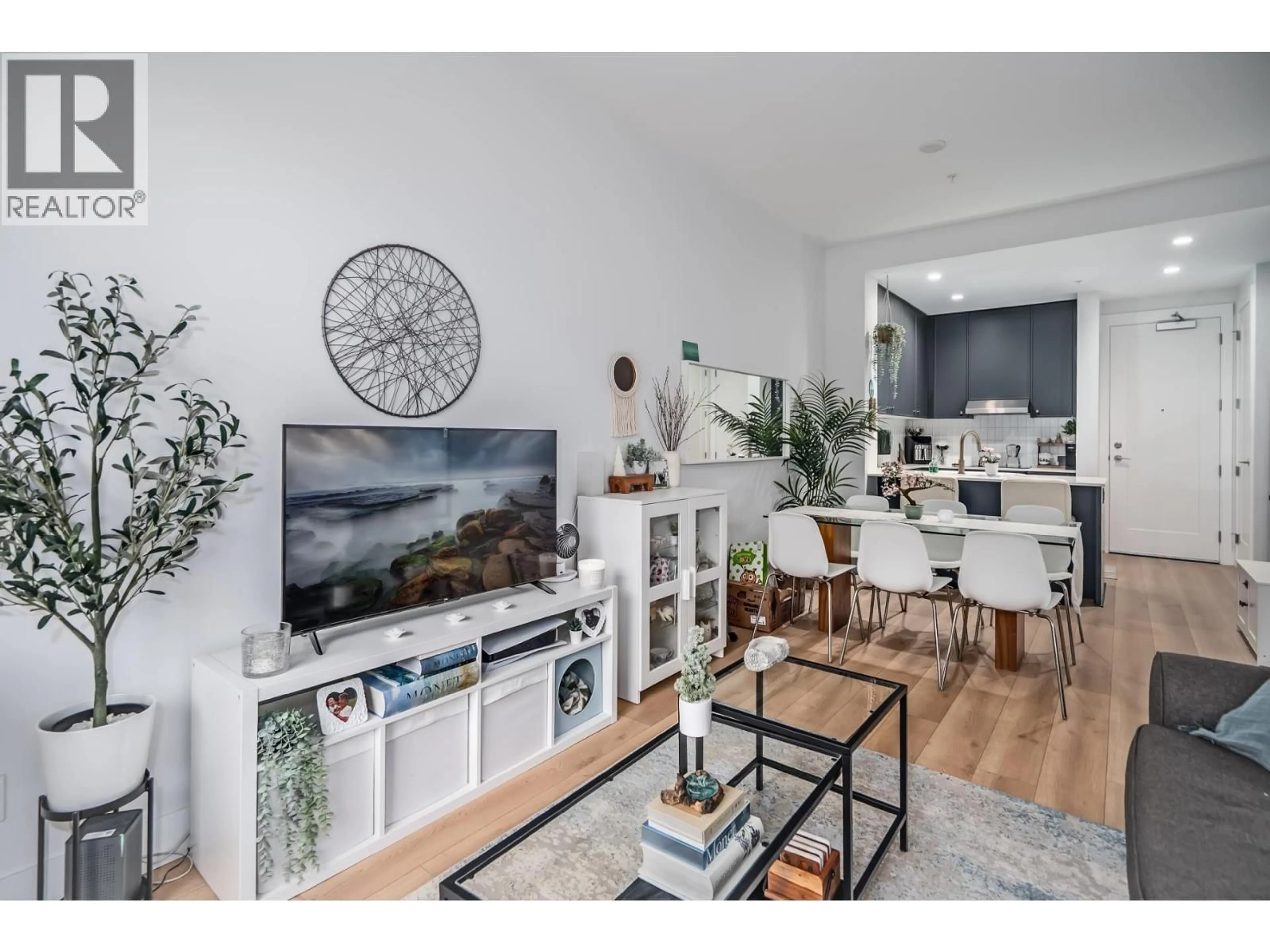 Living room with furniture, unknown for 213 - 708 EDGAR AVENUE, Coquitlam British Columbia V3K0H3