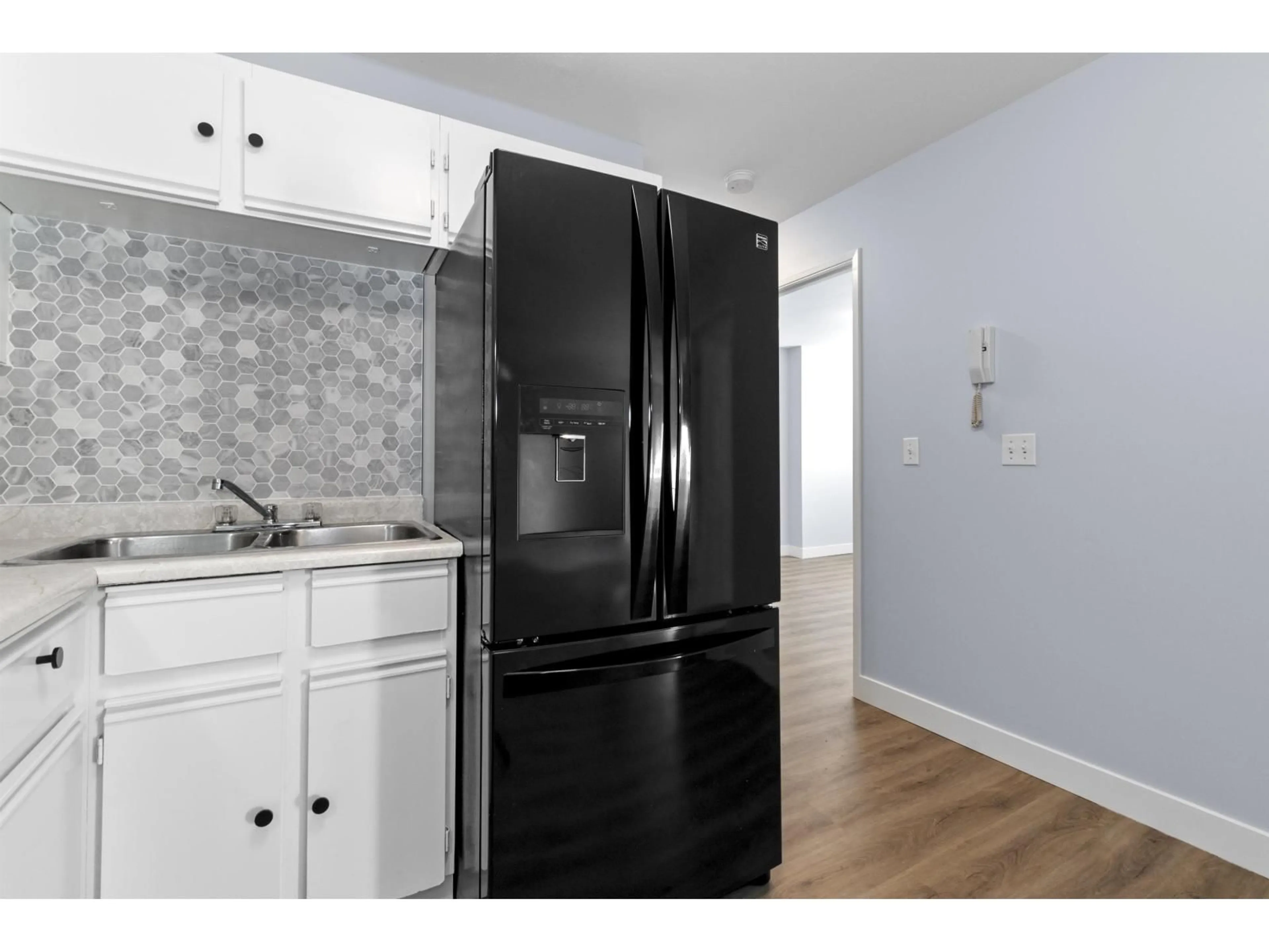 Standard kitchen, unknown for 220 - 45669 MCINTOSH DRIVE, Chilliwack British Columbia V2P6V4