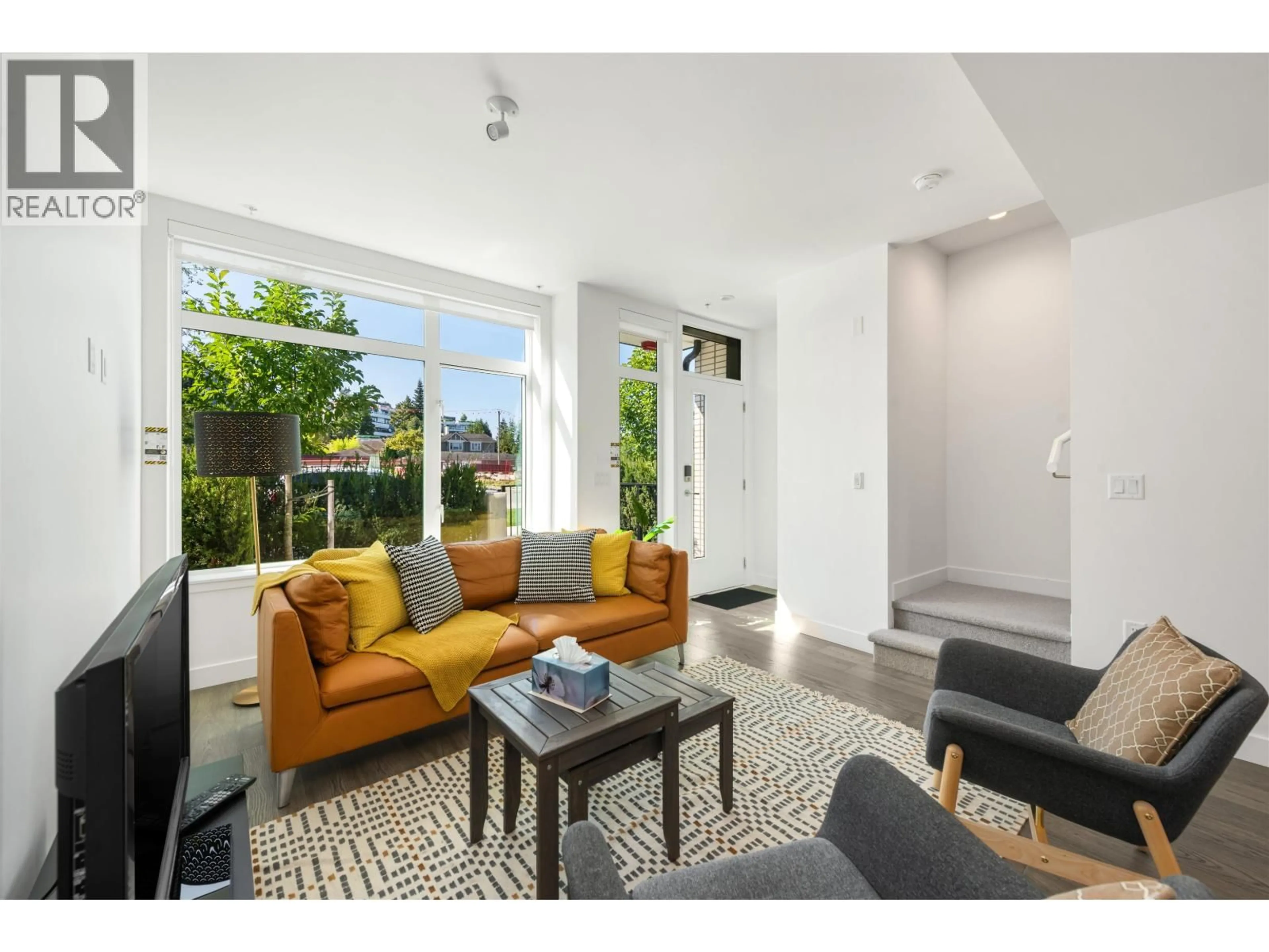 Living room with furniture, unknown for 561 29TH AVENUE, Vancouver British Columbia V5Z2H8