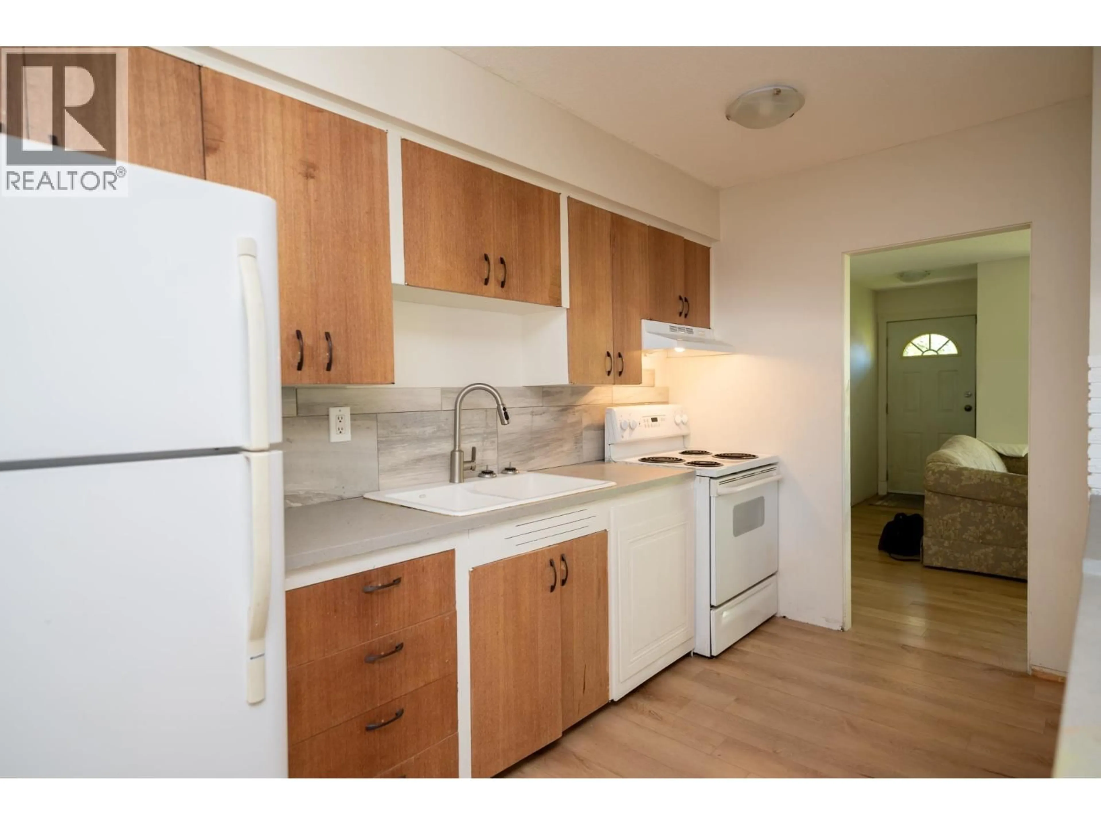 Standard kitchen, wood/laminate floor for 450 KELLY STREET, Prince George British Columbia V2M3K5