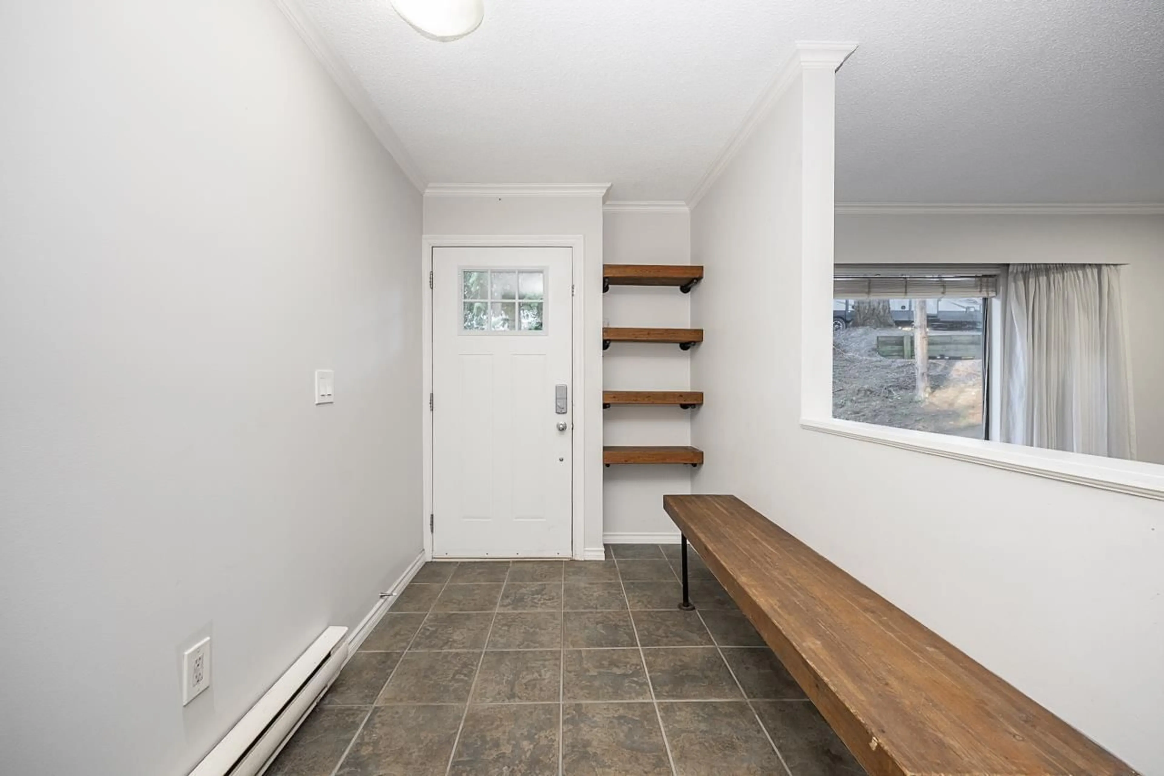 Indoor entryway for 3906 200 STREET, Langley British Columbia V3A1K5