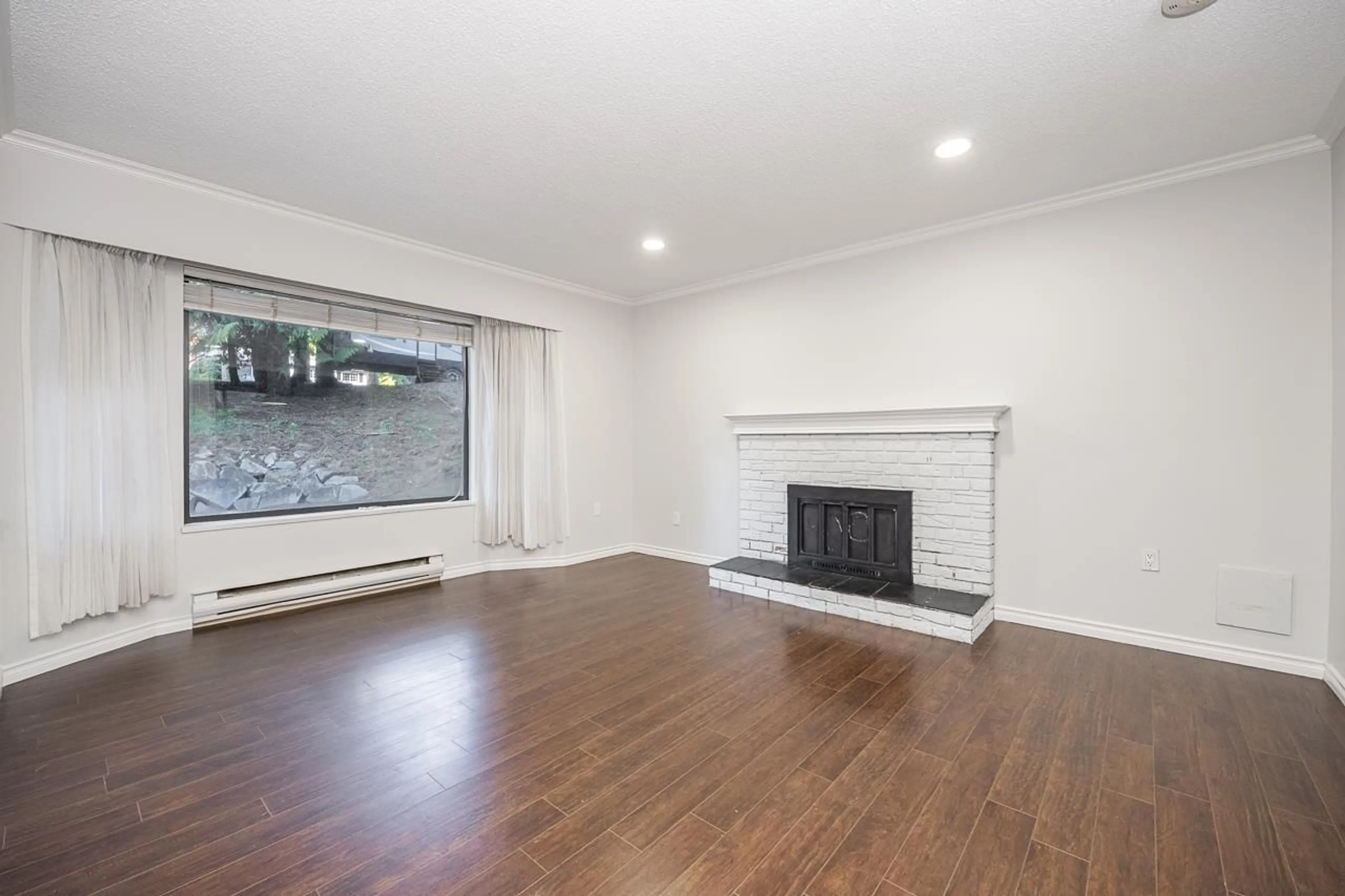 A pic of a room for 3906 200 STREET, Langley British Columbia V3A1K5