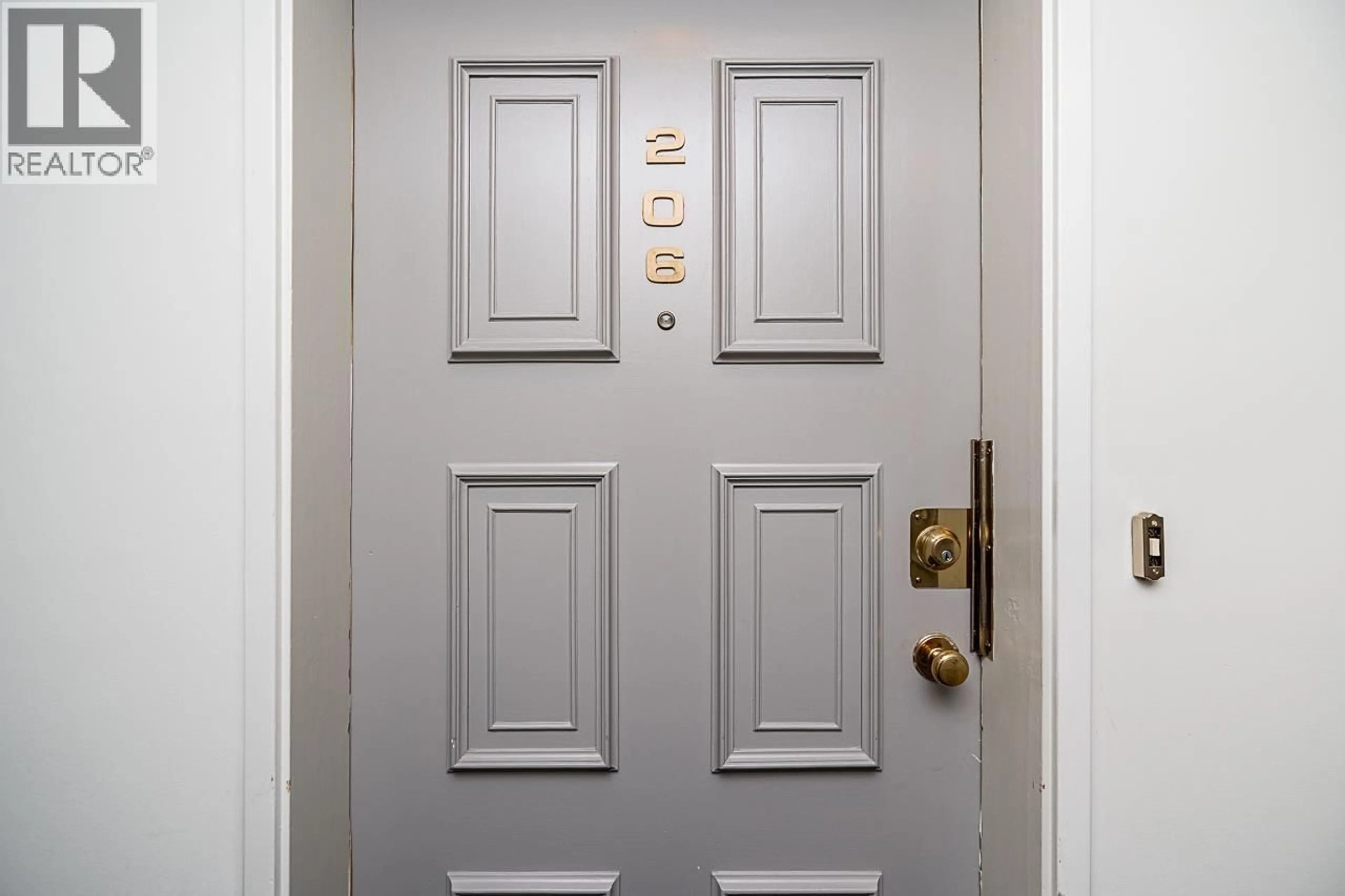 Indoor entryway for 206 - 333 WETHERSFIELD DRIVE, Vancouver British Columbia V5X4M9