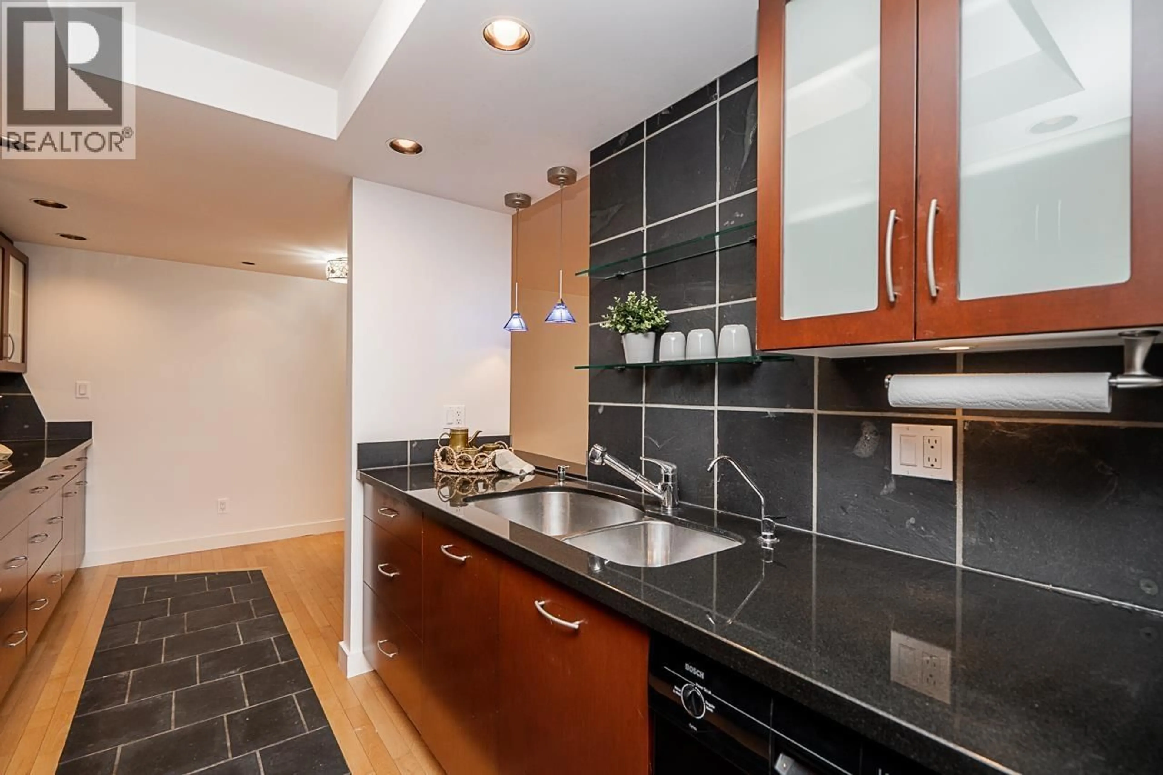 Standard kitchen, ceramic/tile floor for 206 - 333 WETHERSFIELD DRIVE, Vancouver British Columbia V5X4M9