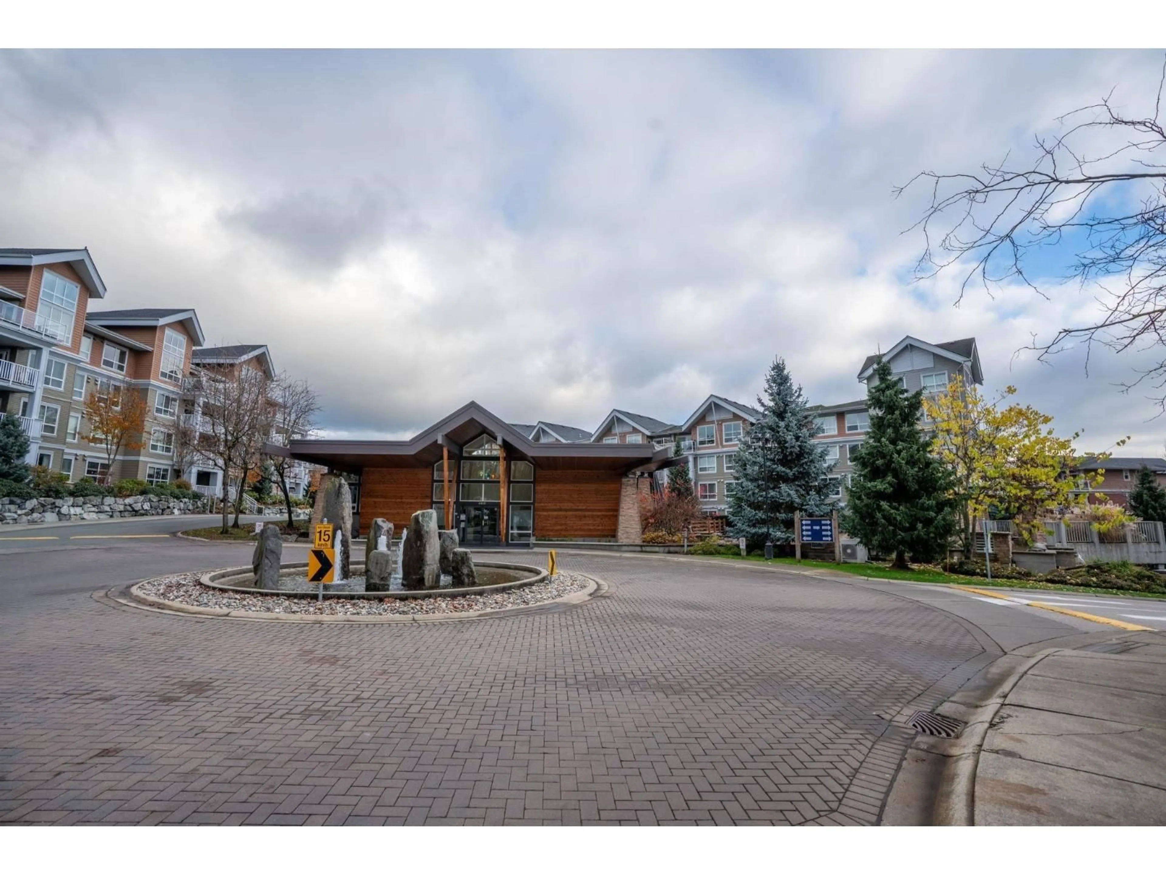 Unknown for 413 - 6440 194 AVENUE, Surrey British Columbia V4N6J7