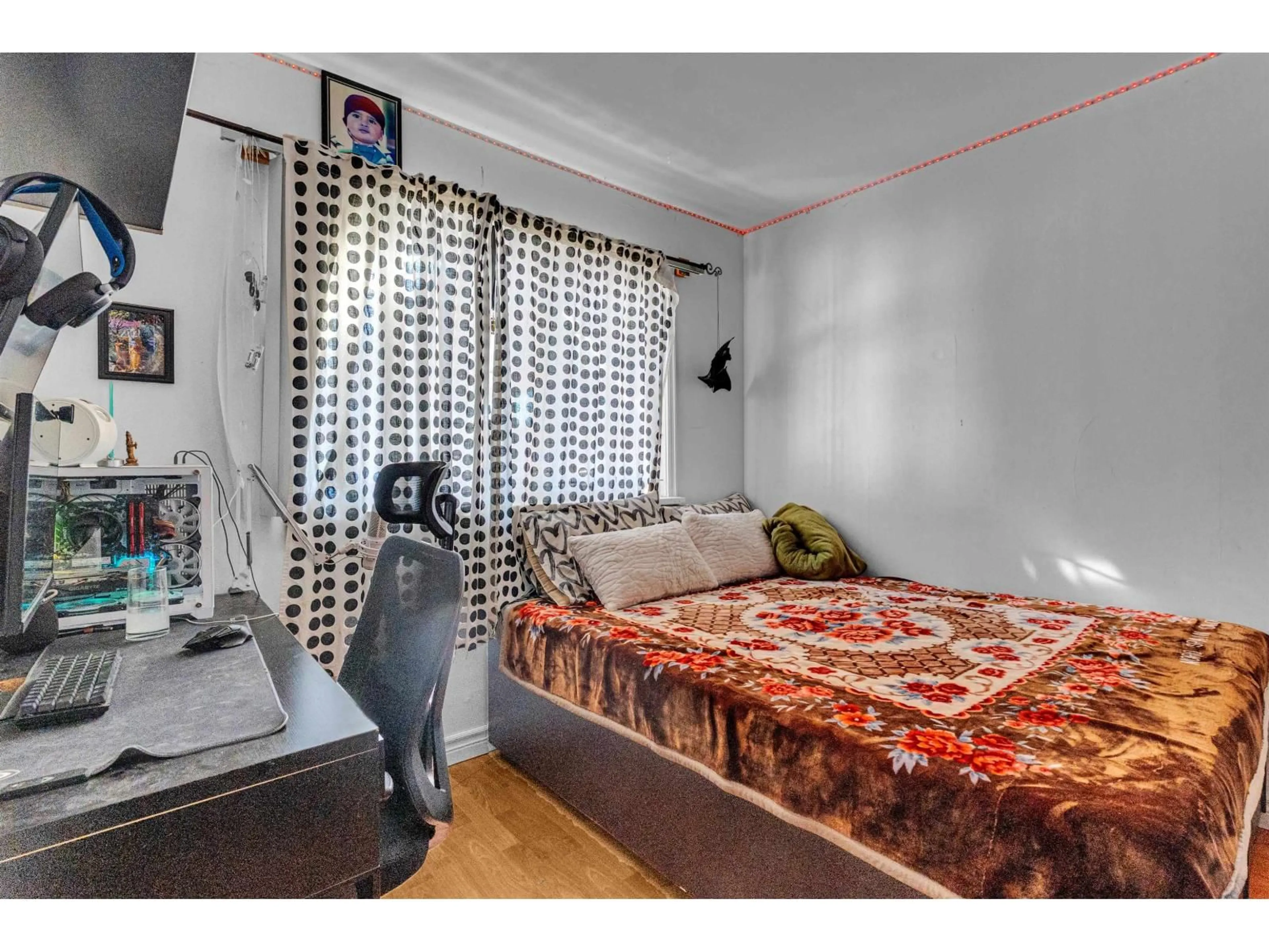 Bedroom with bed, unknown for 12420 96 AVENUE, Surrey British Columbia V3V1X1