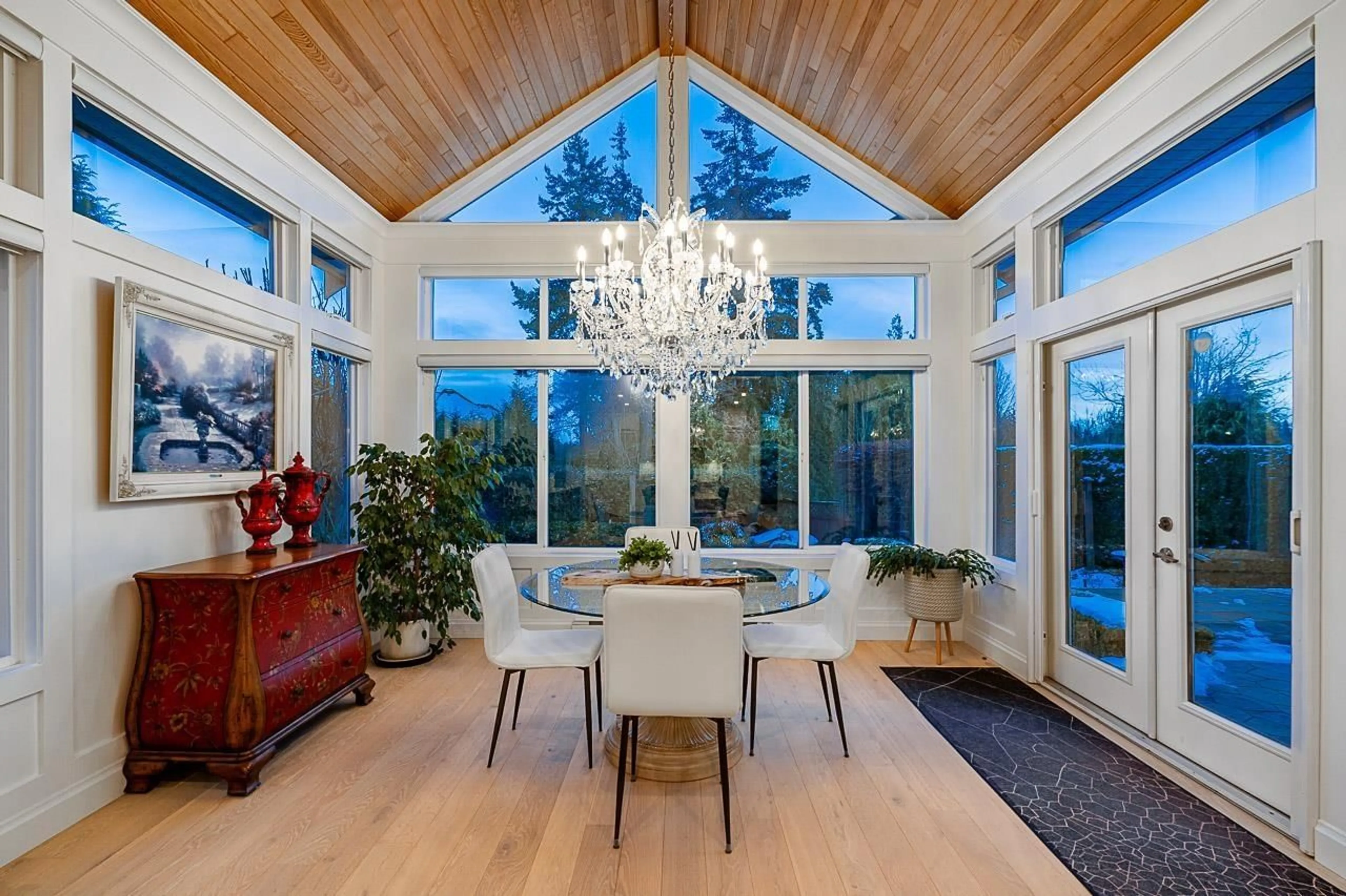 Dining room, wood/laminate floor for 15448 33A AVENUE, Surrey British Columbia V3Z0K6