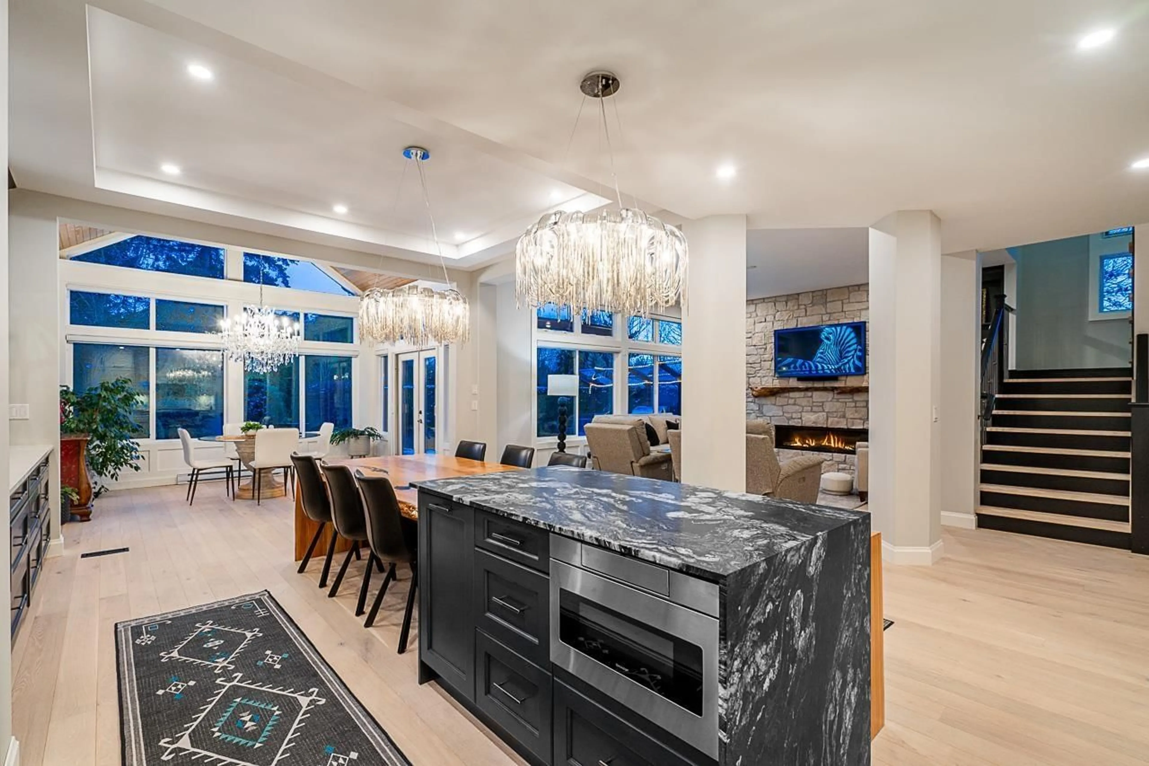 Open concept kitchen, ceramic/tile floor for 15448 33A AVENUE, Surrey British Columbia V3Z0K6