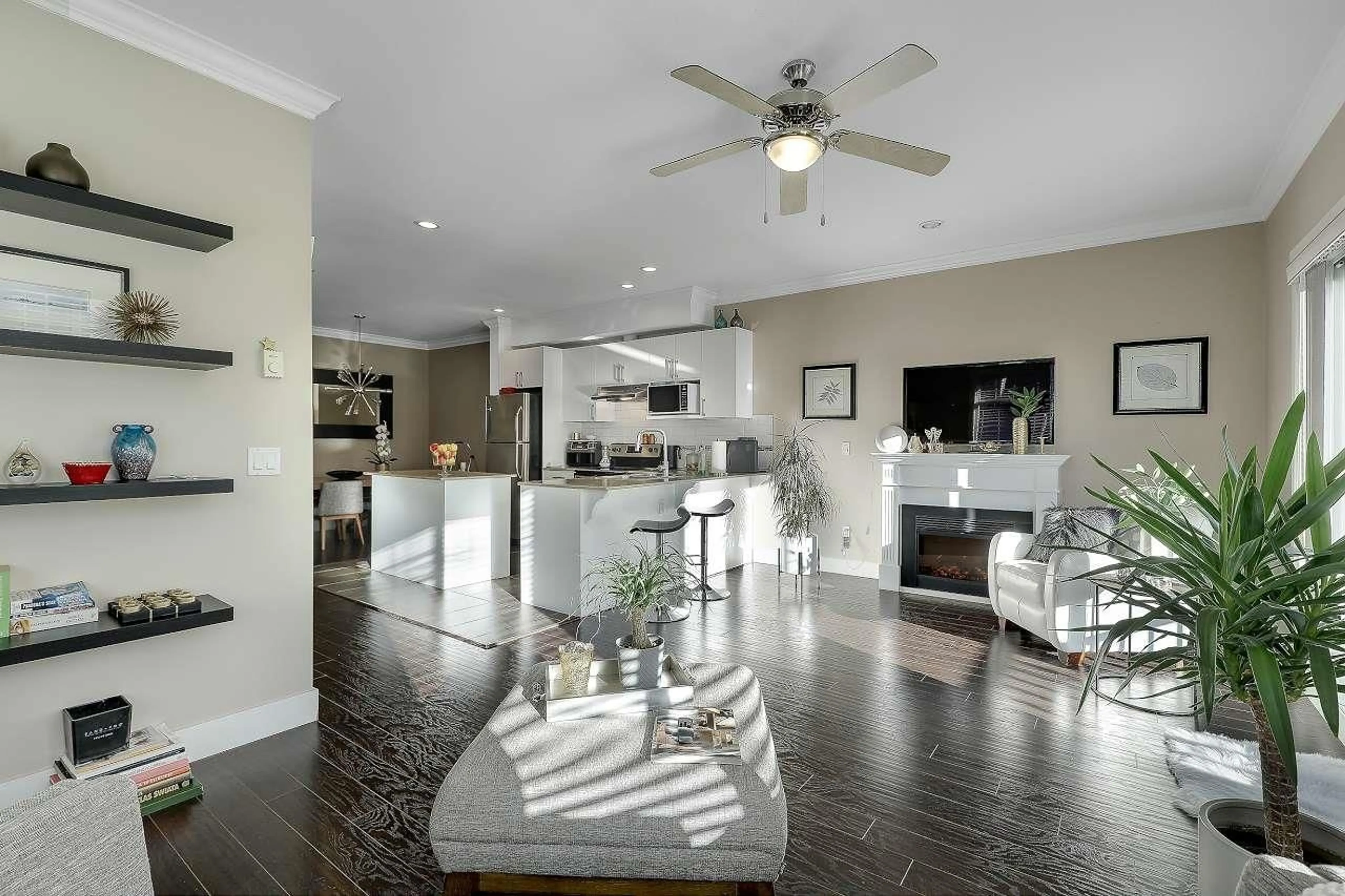 Open concept kitchen, unknown for 73 - 15399 GUILDFORD DRIVE, Surrey British Columbia V3R7C6