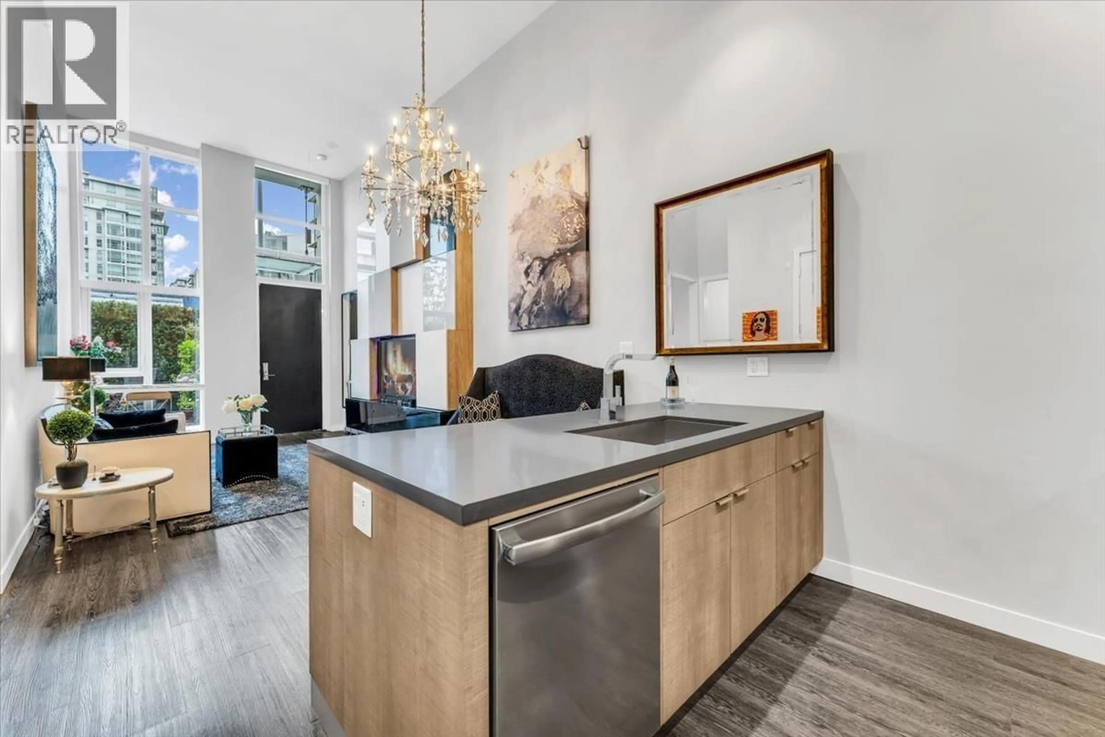 Open concept kitchen, unknown for 1762 ONTARIO STREET, Vancouver British Columbia V5T0G2