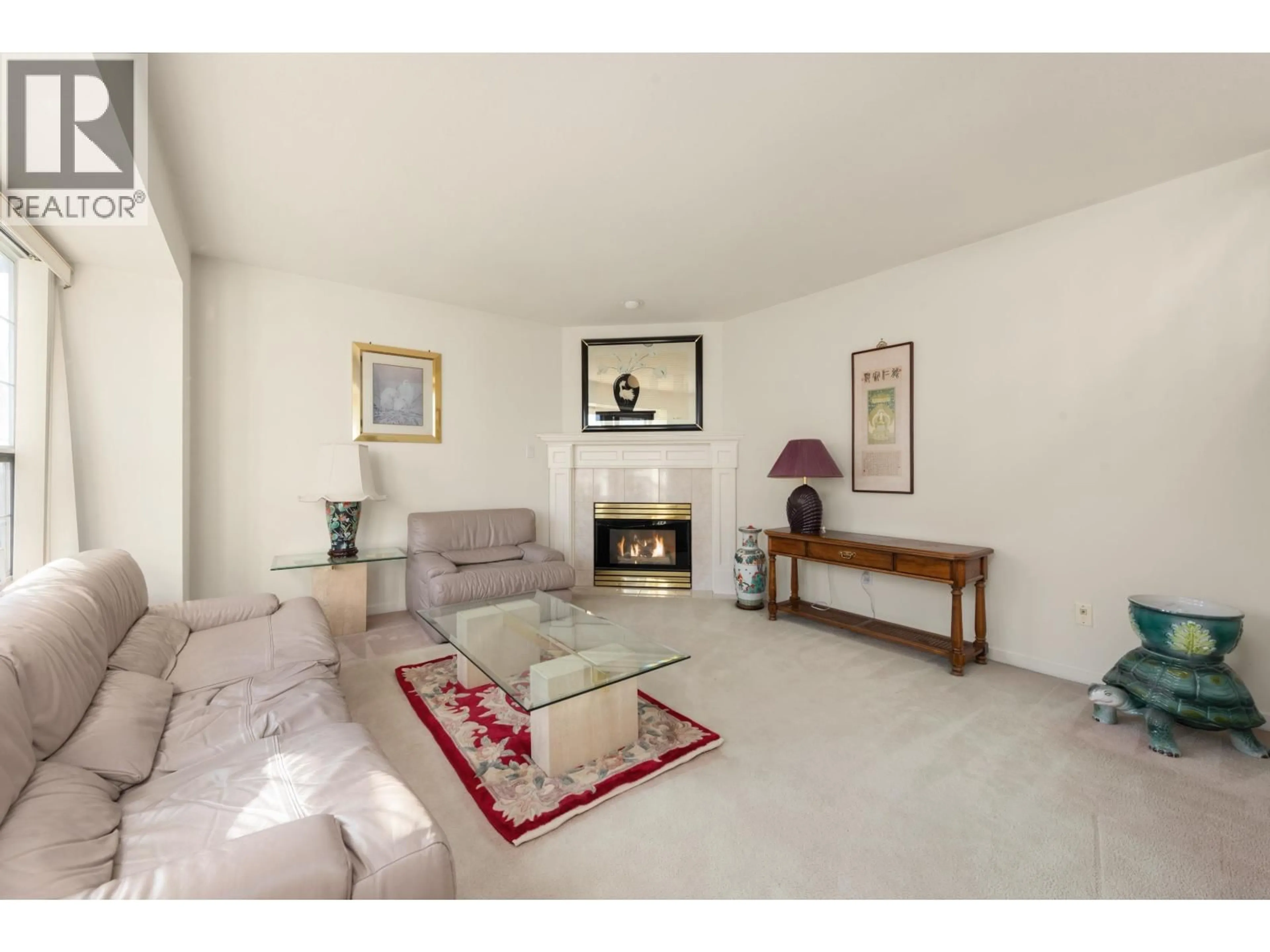 Living room with furniture, unknown for 11815 NO. 1 ROAD, Richmond British Columbia V7E1T2