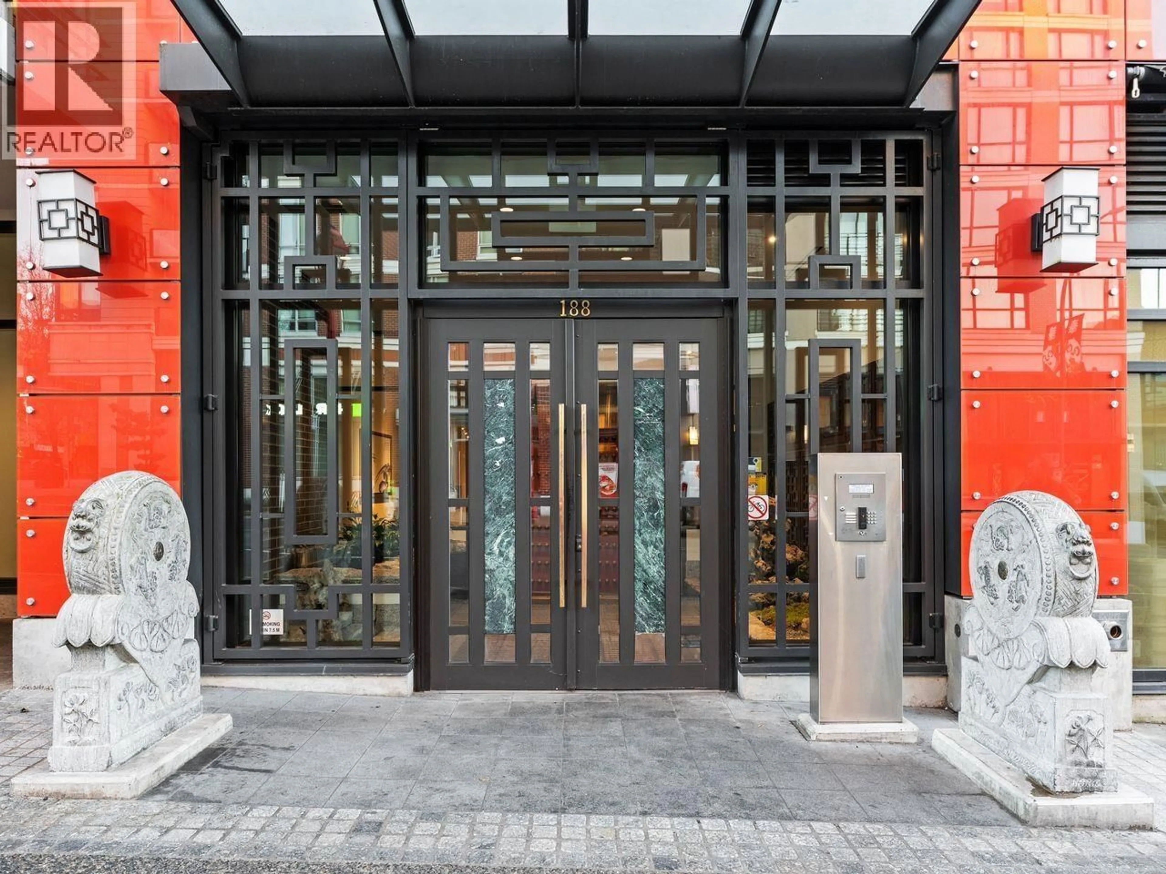 Indoor foyer for 1207 - 188 KEEFER STREET, Vancouver British Columbia V6A0E3