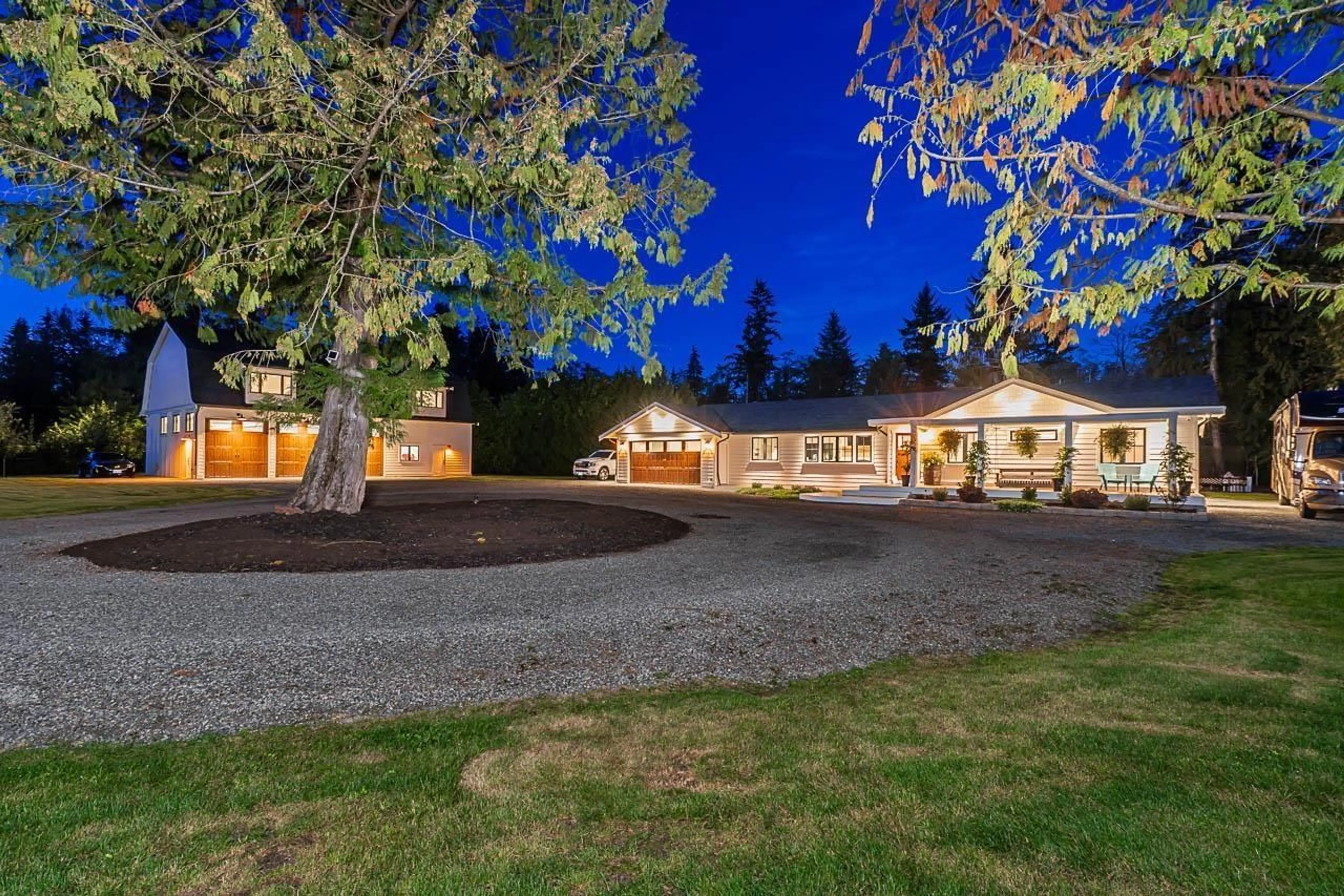 A pic from outside/outdoor area/front of a property/back of a property/a pic from drone, mountain view for 4650 MARTINGALE CRESCENT, Langley British Columbia V2Z2L6