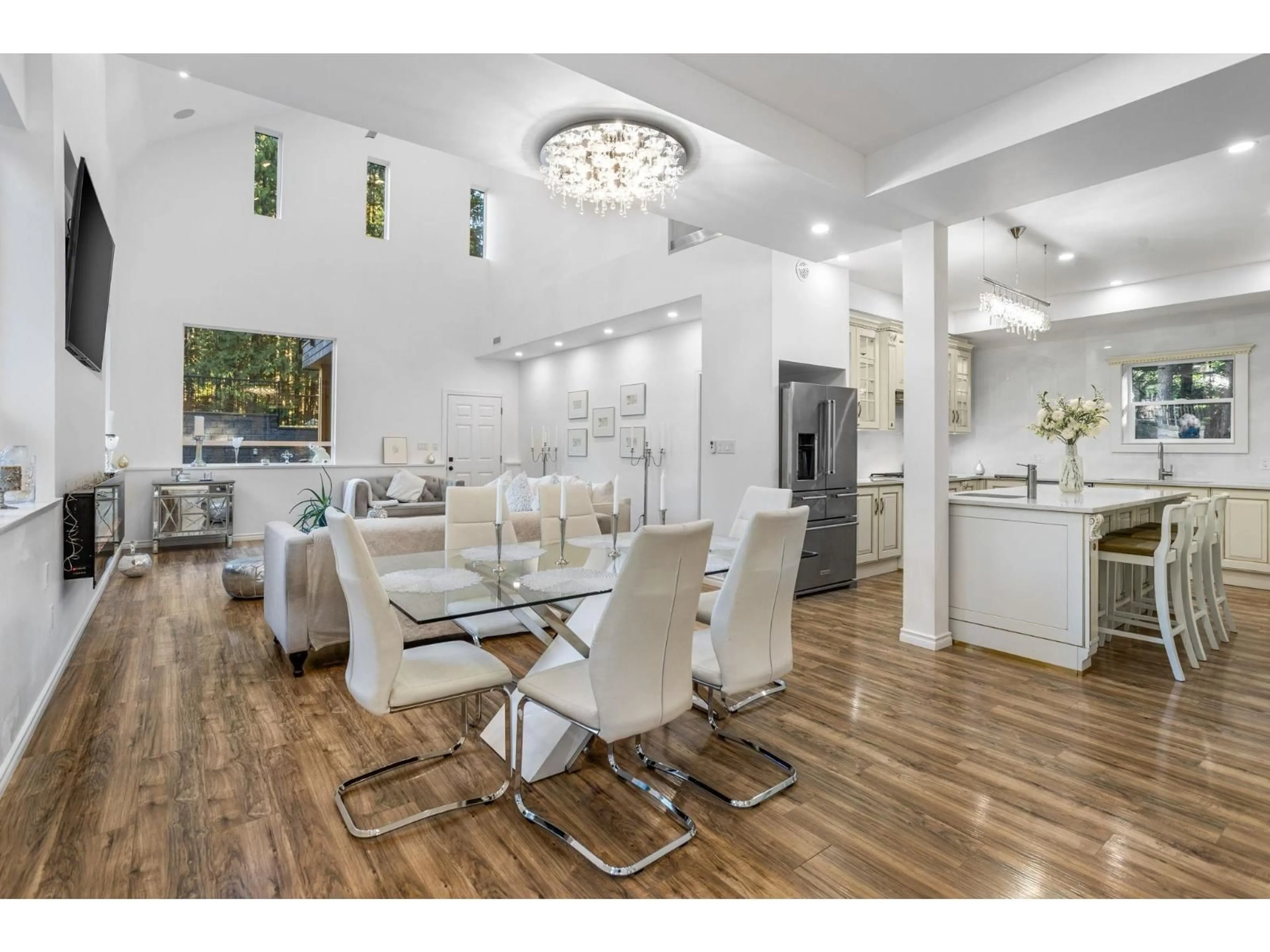 Open concept kitchen, wood/laminate floor for 12468 CARR STREET, Mission British Columbia V4S1B9