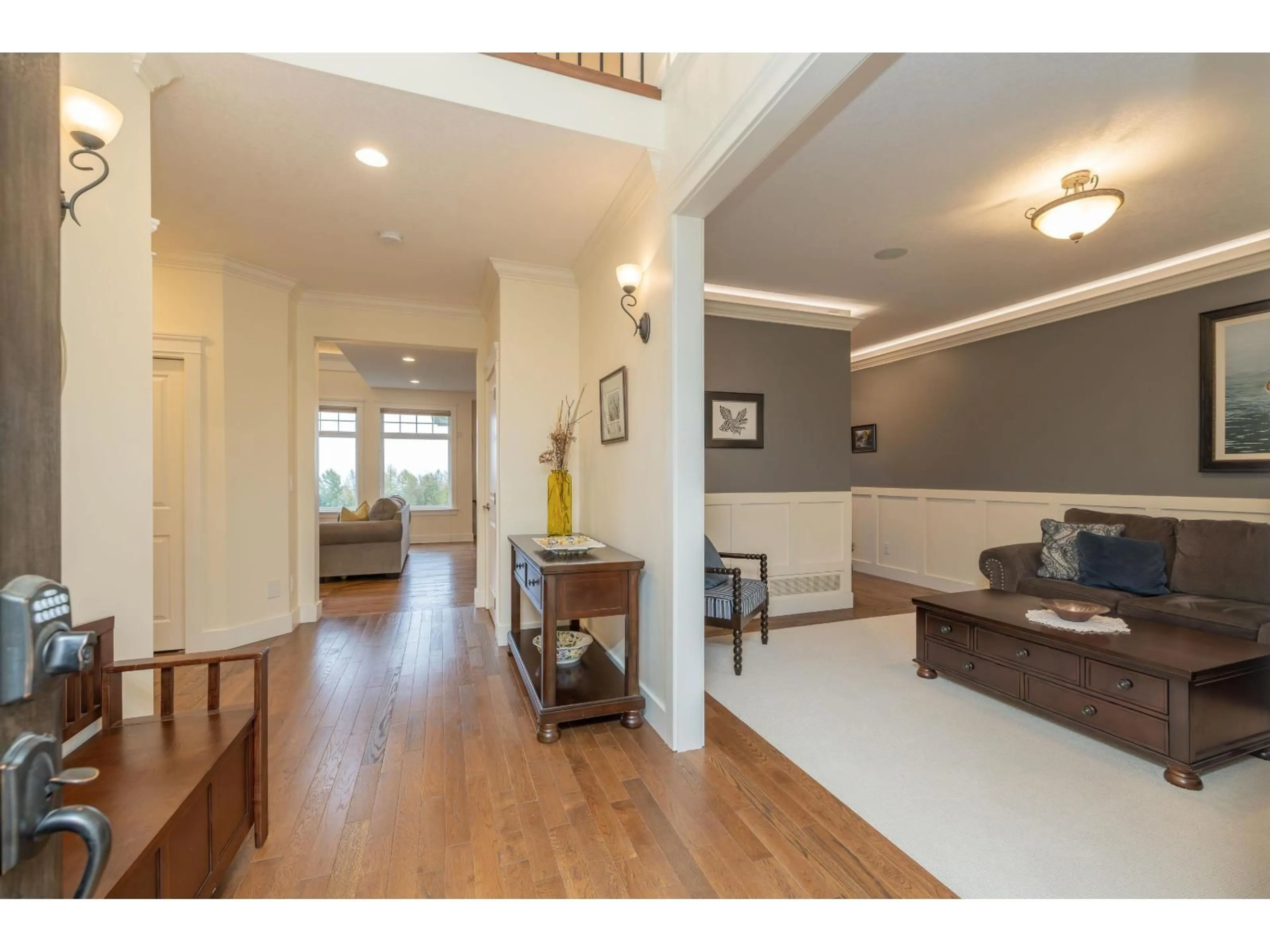 Indoor entryway for 2581 EAGLE MOUNTAIN DRIVE, Abbotsford British Columbia V3G0B1