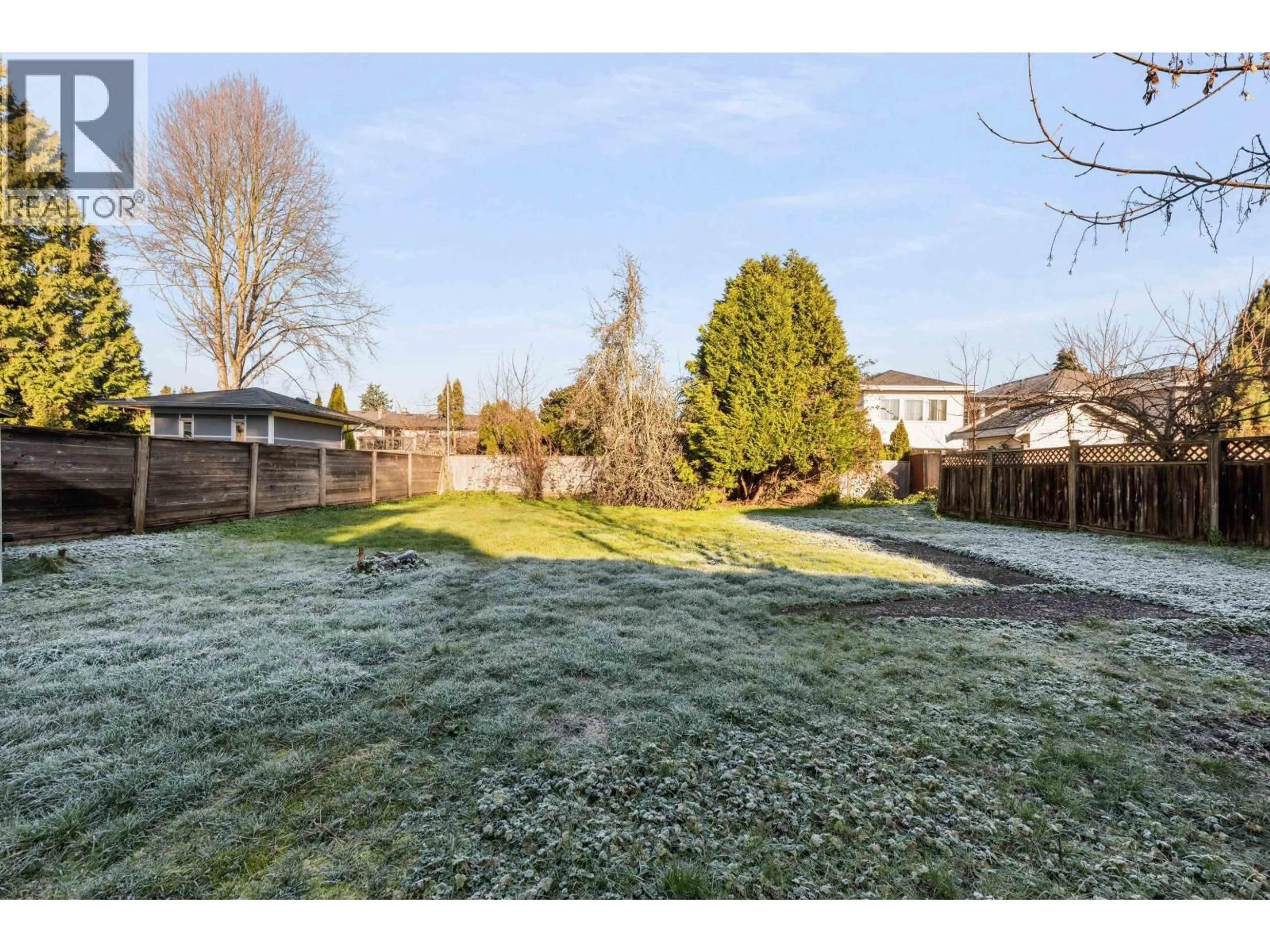 A pic from outside/outdoor area/front of a property/back of a property/a pic from drone, mountain view for 10331 FINLAYSON DRIVE, Richmond British Columbia V6X1W8