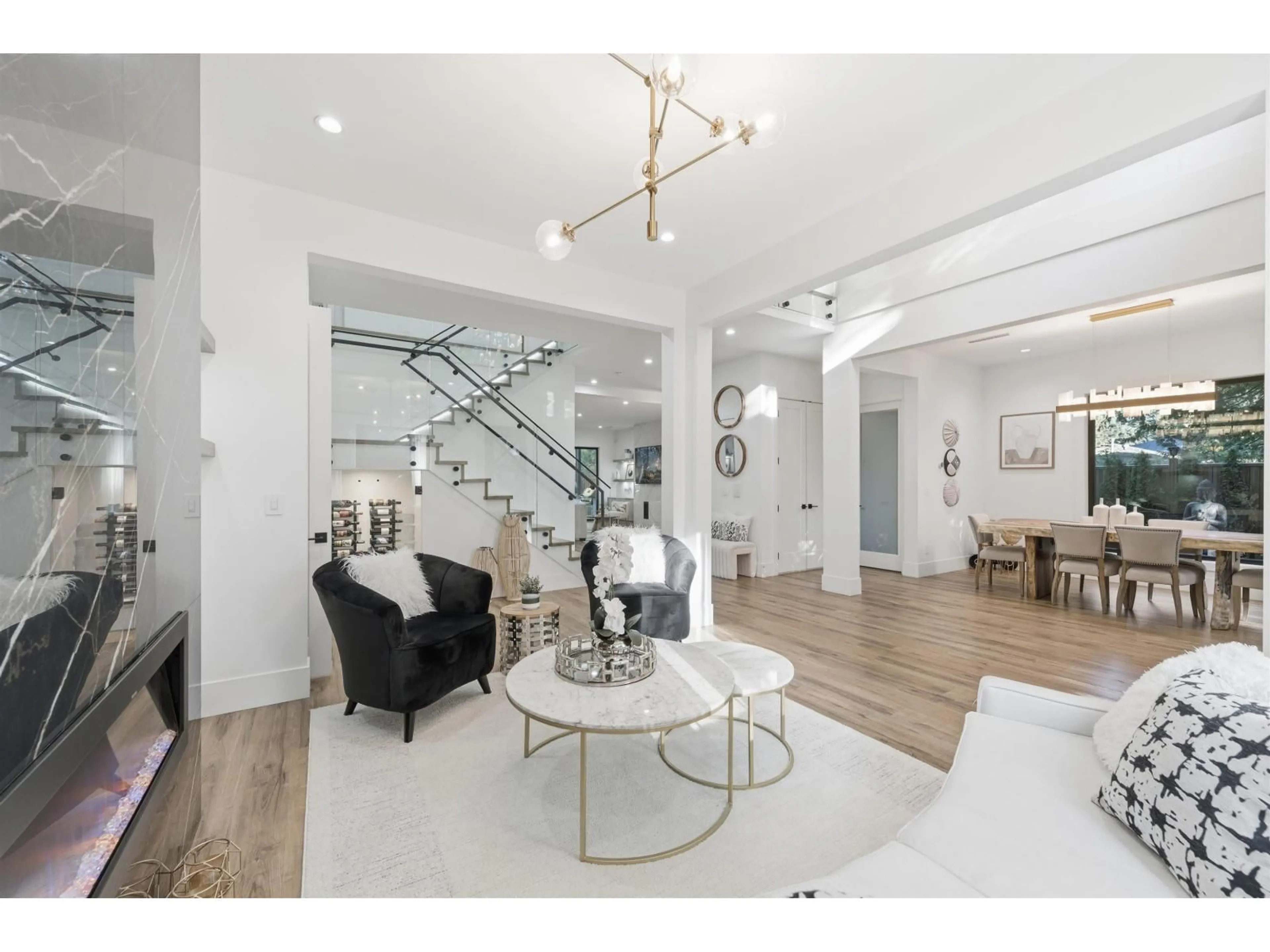 Unknown for 13125 24 AVENUE, Surrey British Columbia V4A2G2