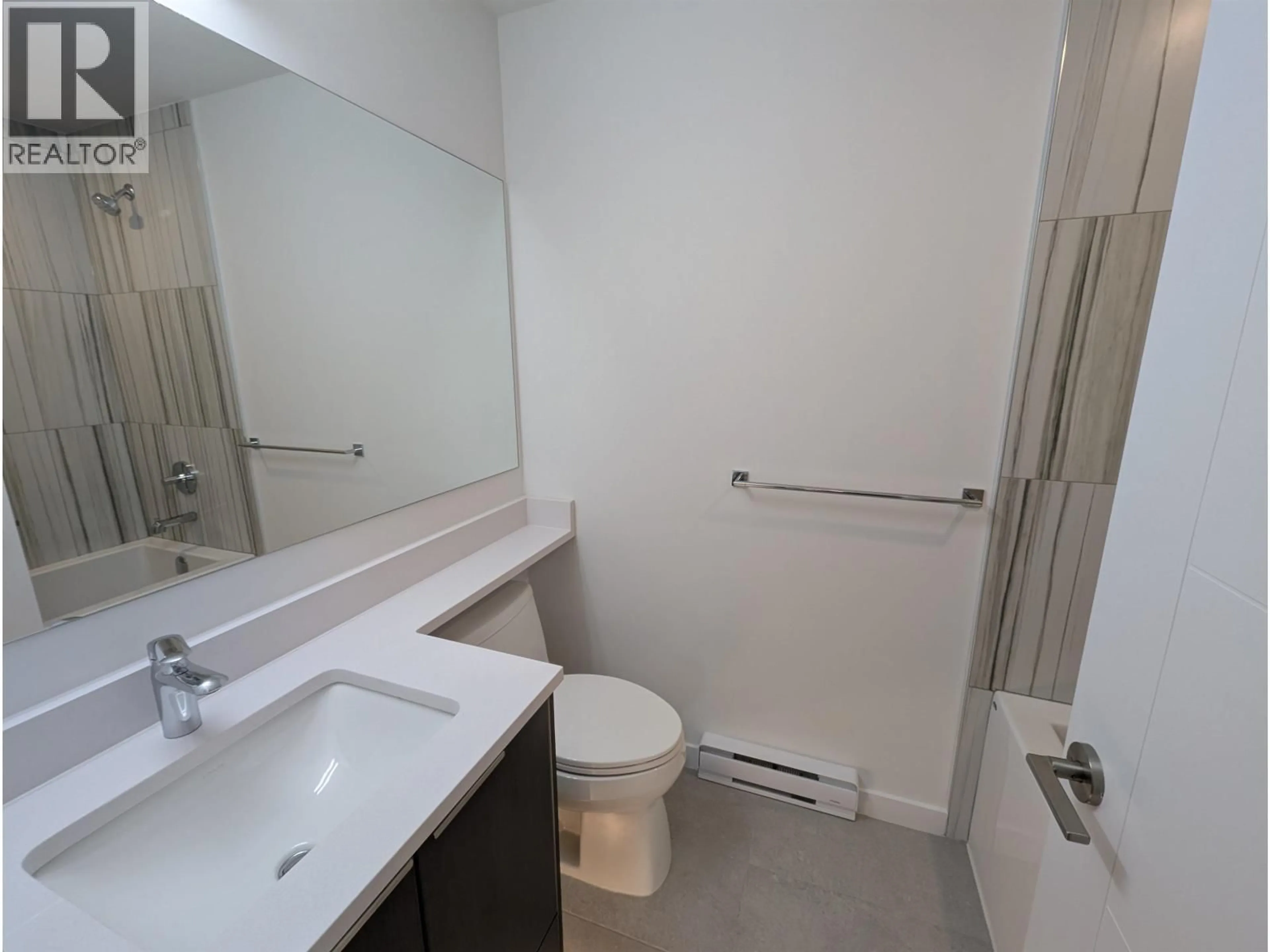 Standard bathroom, floor is not visible for 101 - 11641 227 STREET, Maple Ridge British Columbia V2X9J6