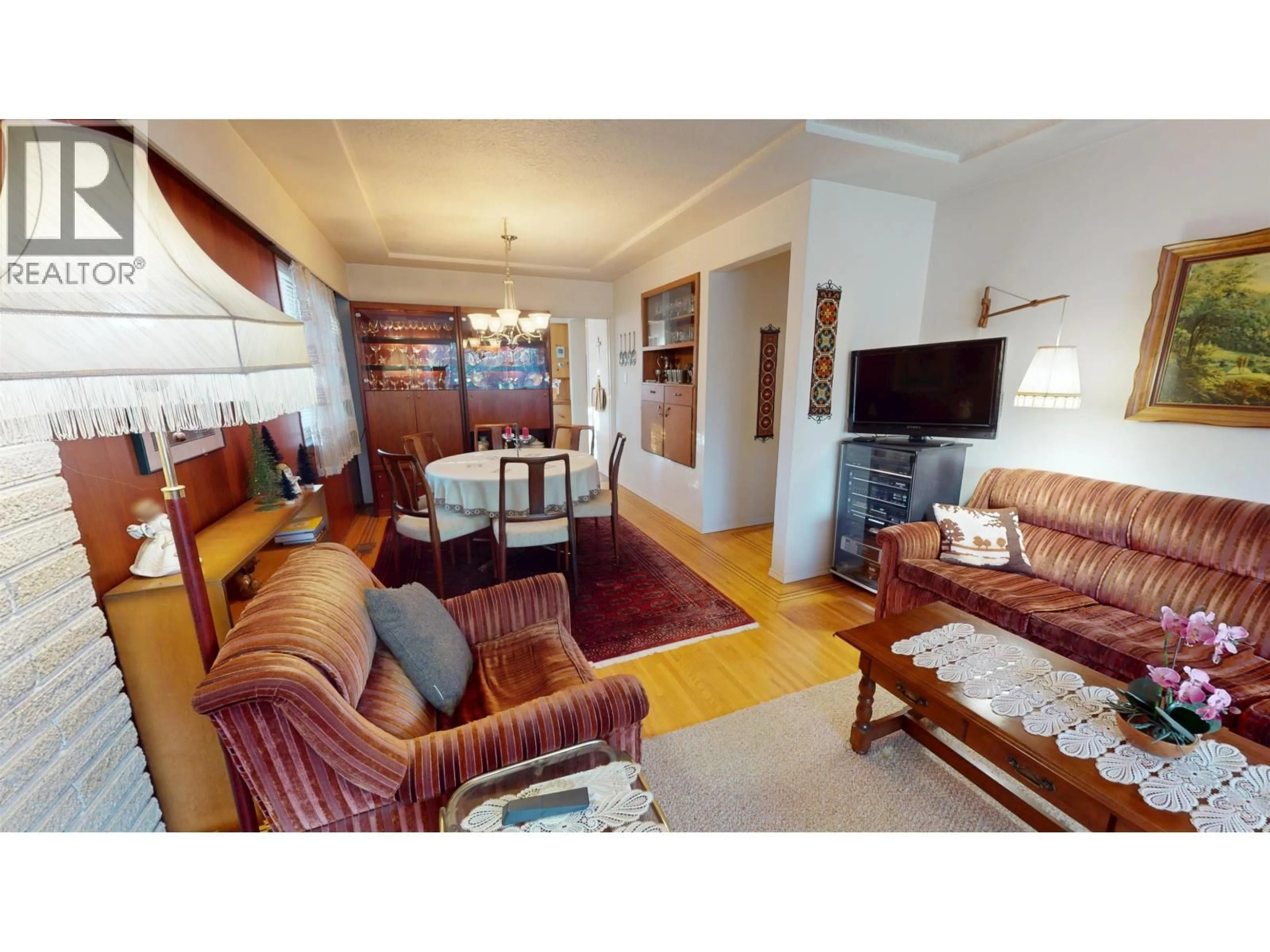 Living room with furniture, unknown for 4793 COMMERCIAL STREET, Vancouver British Columbia V5N4G8