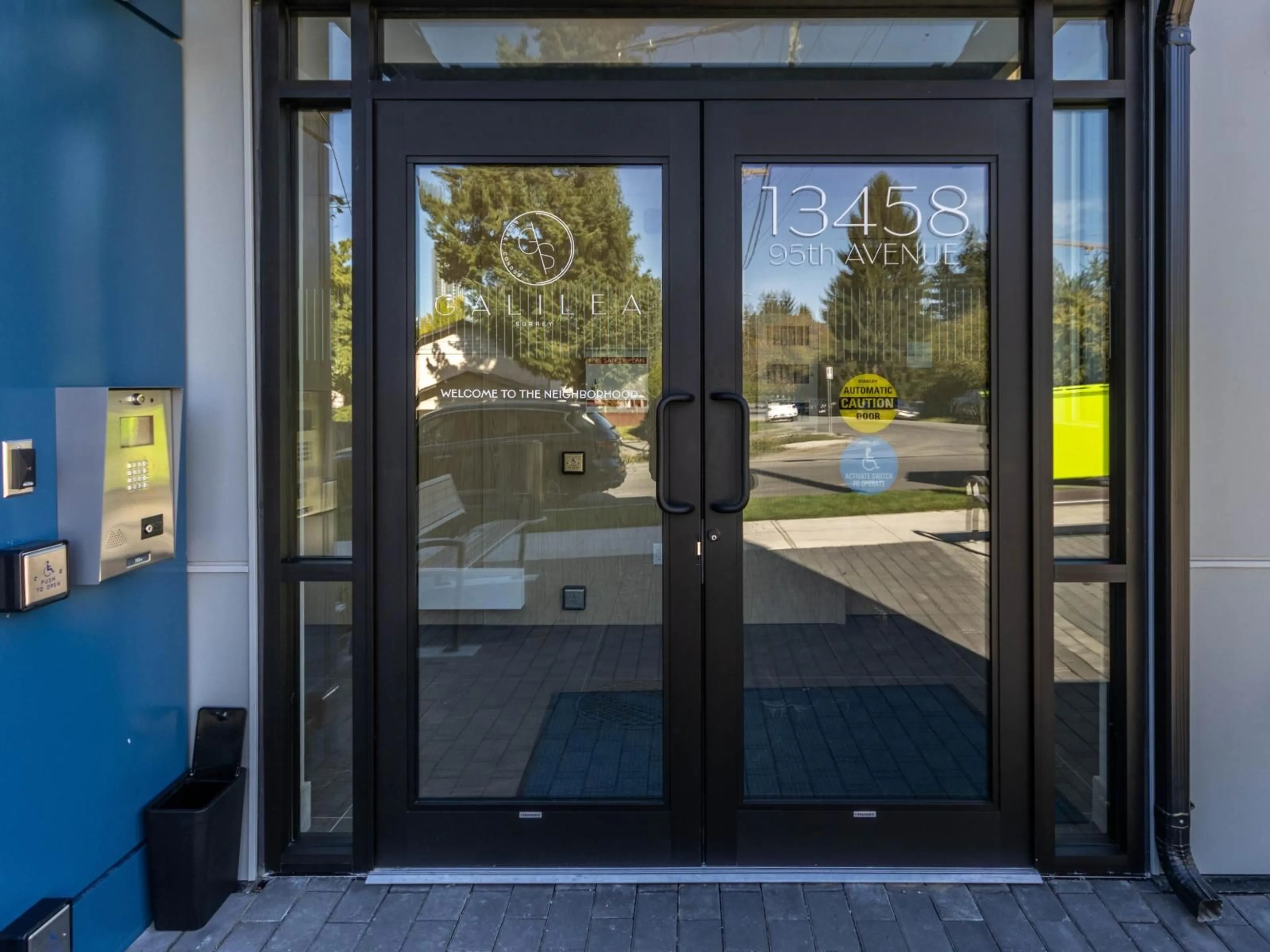 Indoor foyer for 417 - 13458 95 AVENUE, Surrey British Columbia V3V0H1